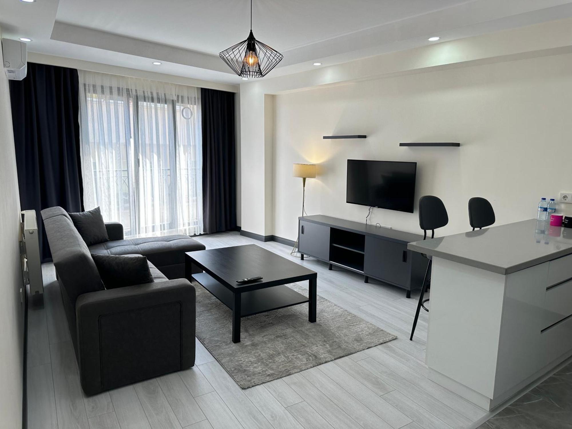 Rose Apartment *