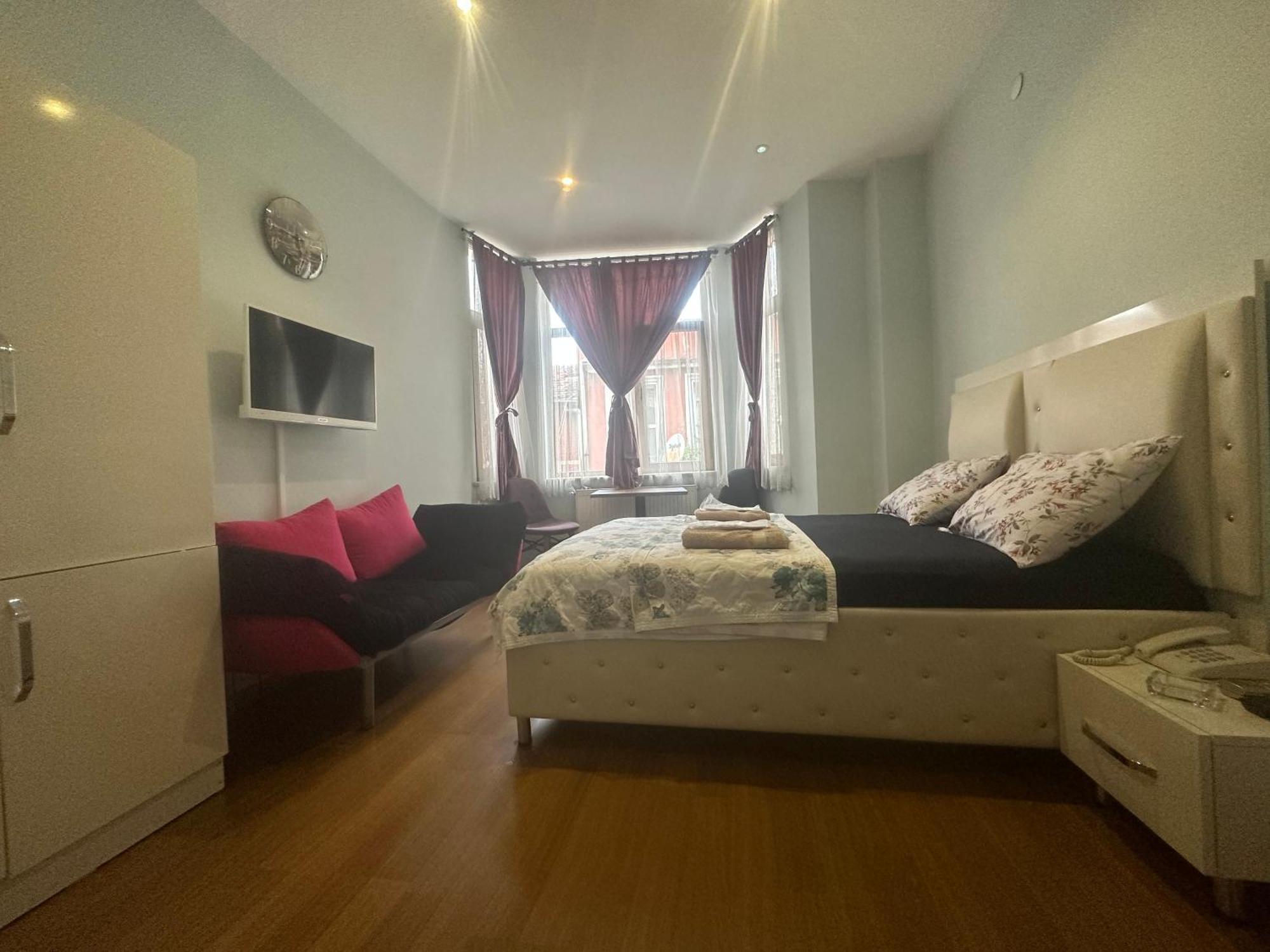 Mymoon Hotel 3*