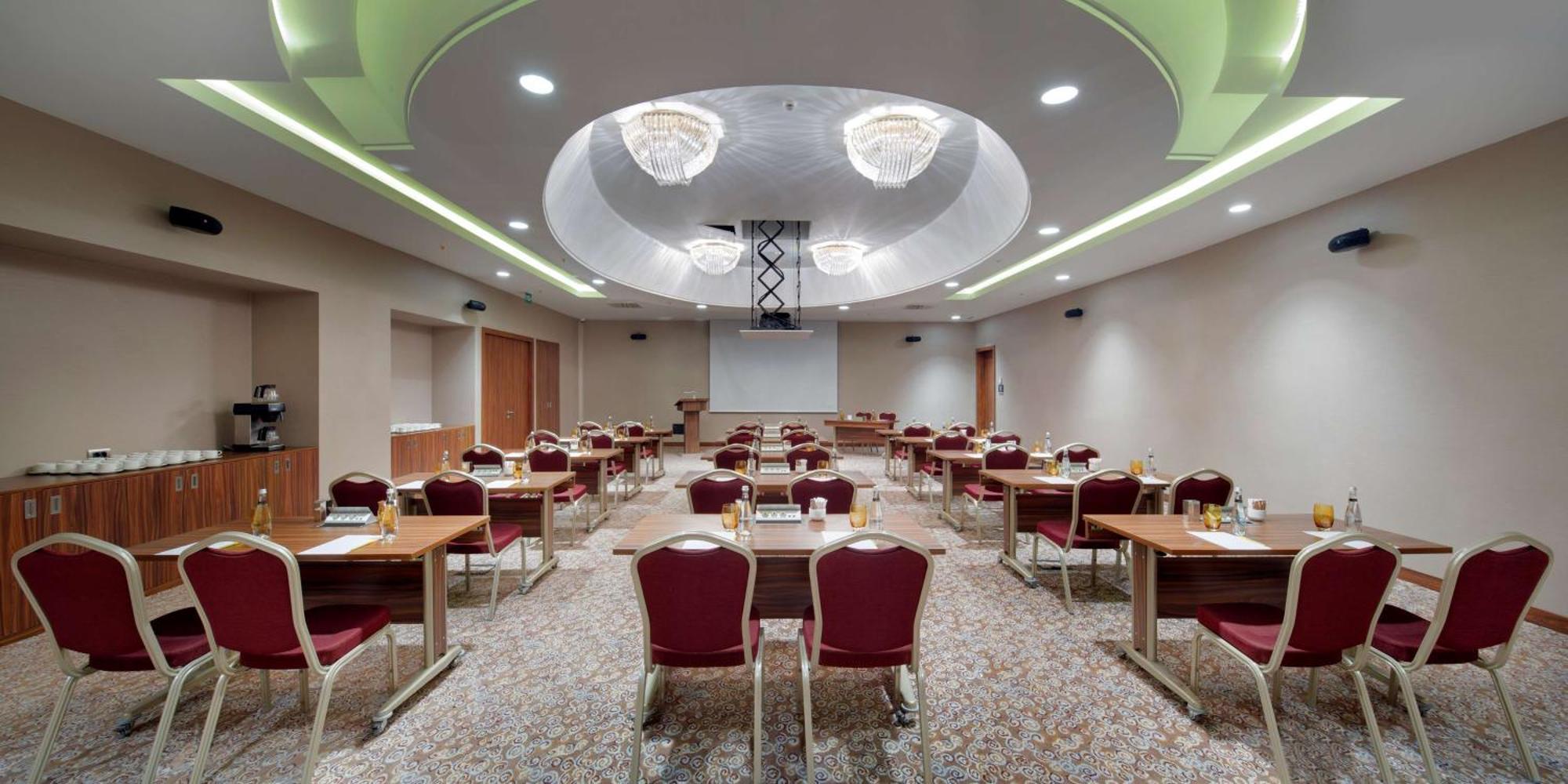 Hilton Garden Beylikduzu 4*