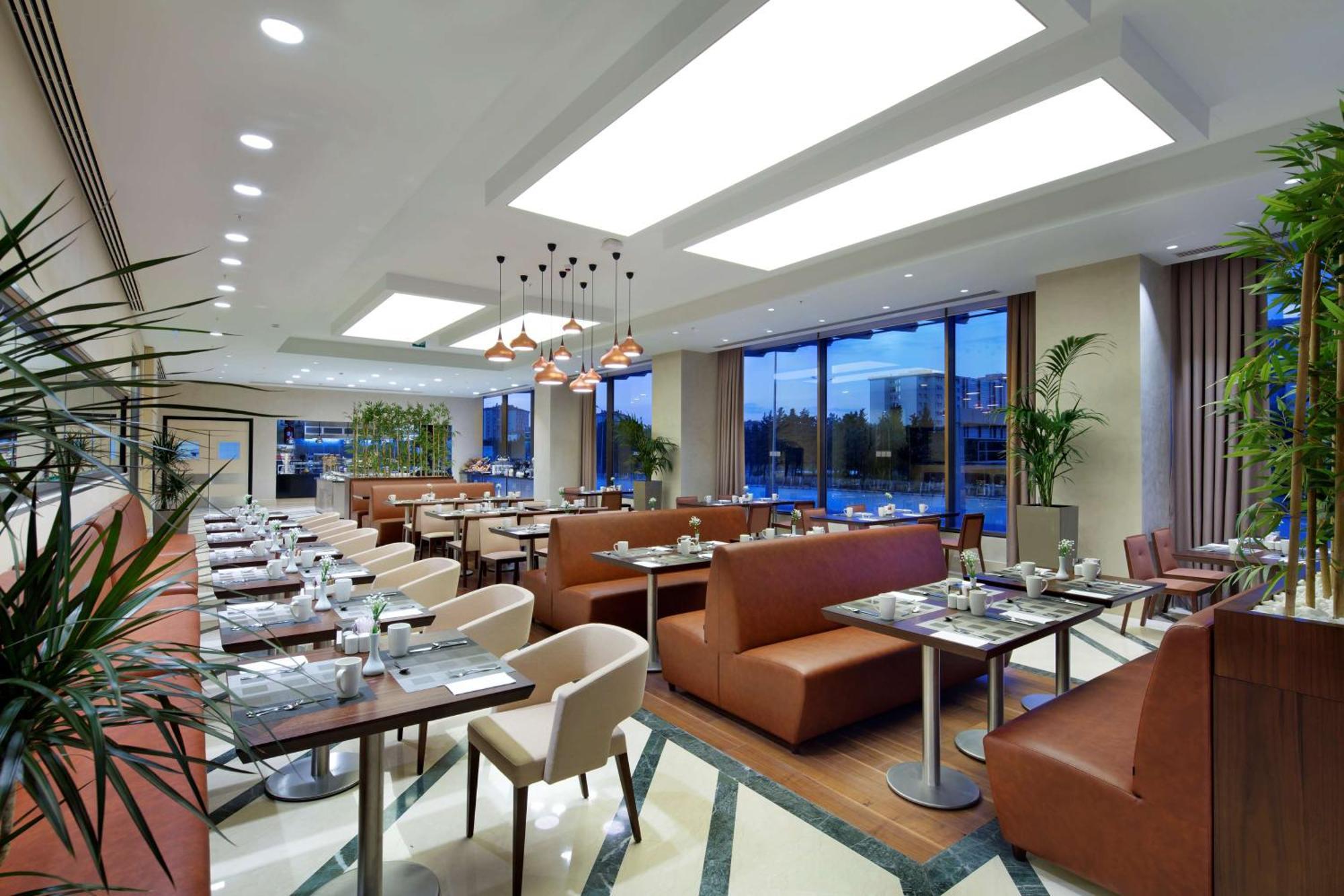 Hilton Garden Beylikduzu 4*
