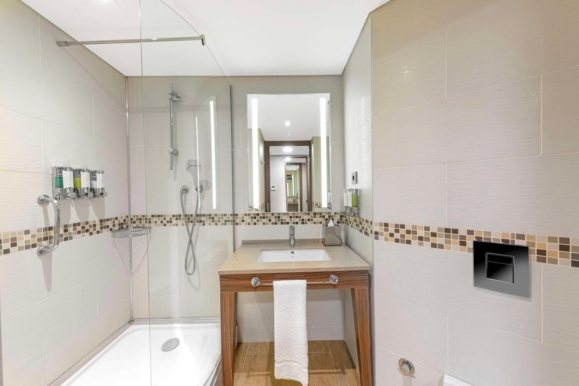 Hampton By Hilton Kayasehir Hotel 3*