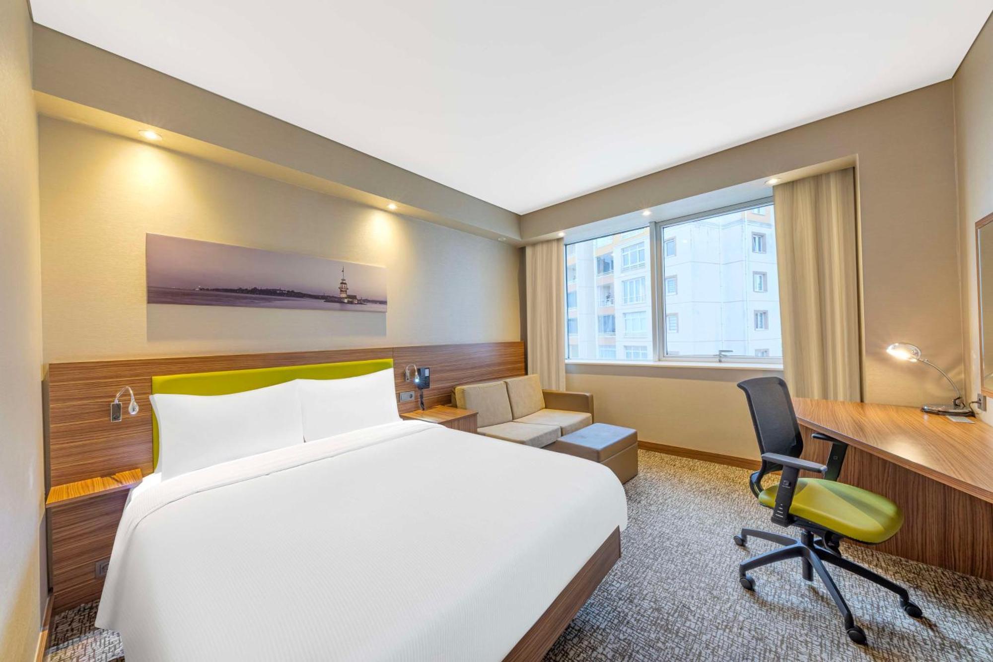 Hampton By Hilton Kayasehir