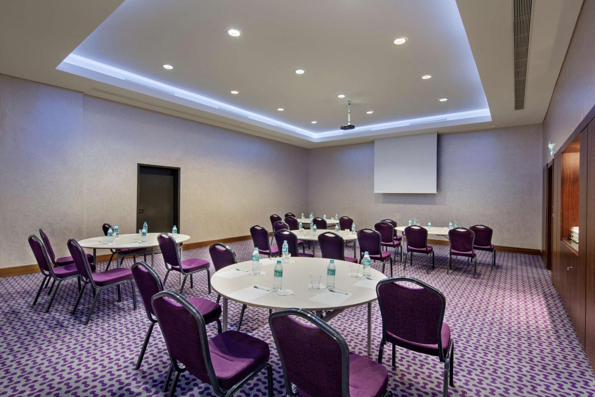 Hotel Hampton By Hilton Kayasehir