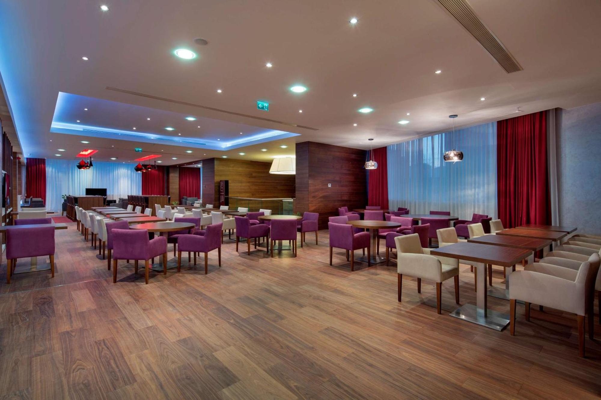 Hotel Hampton By Hilton Kayasehir Istanbul