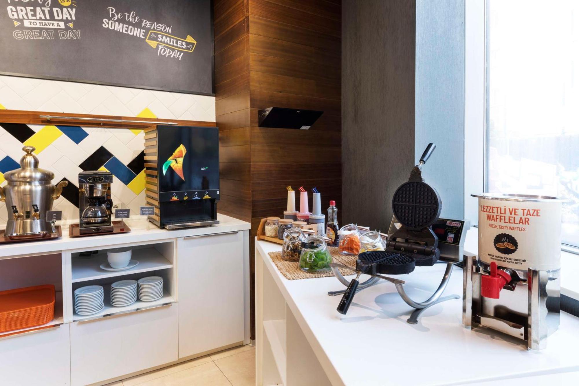 Hampton By Hilton Kayasehir Hotel