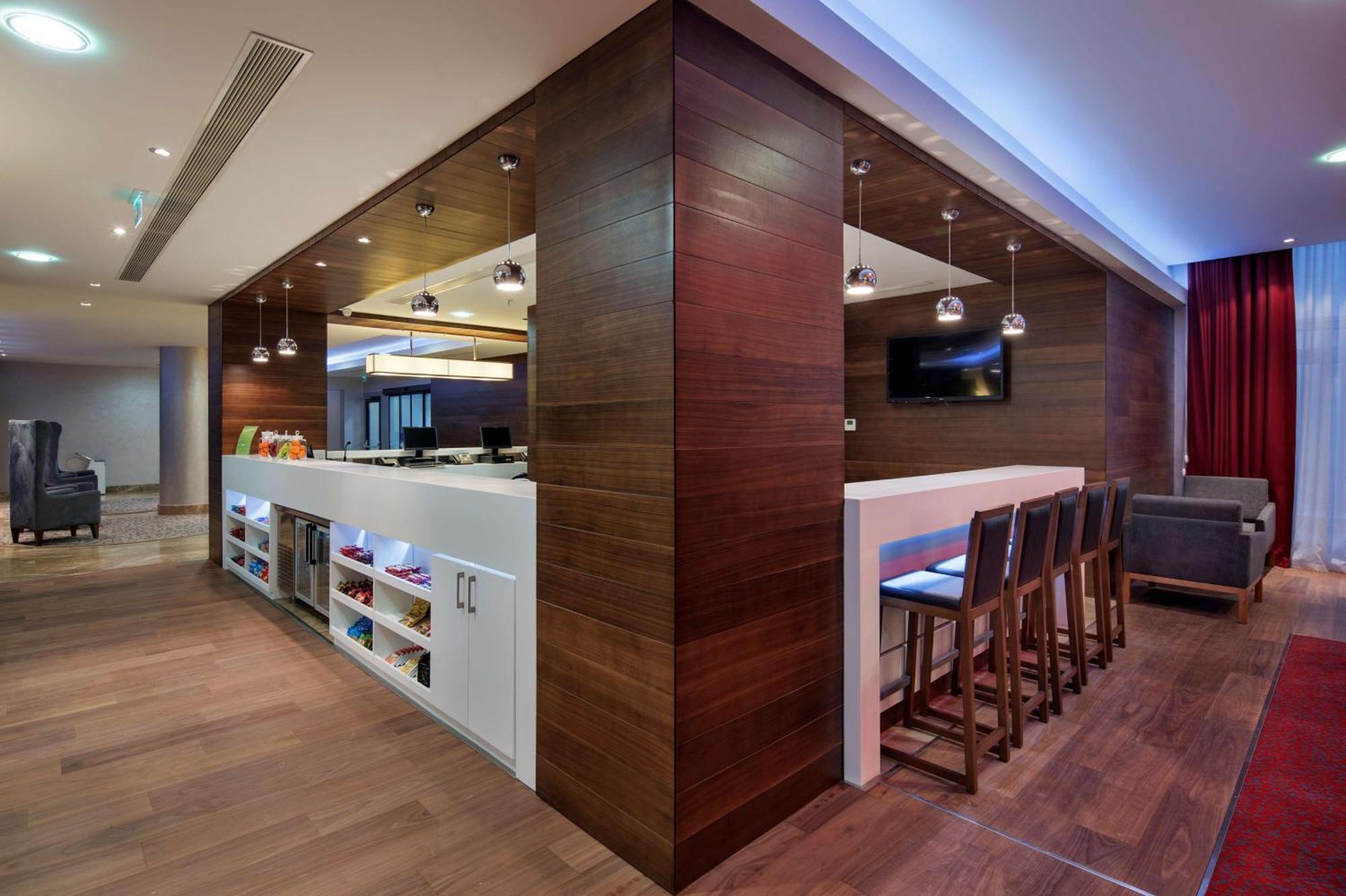 Hampton By Hilton Kayasehir Istanbul