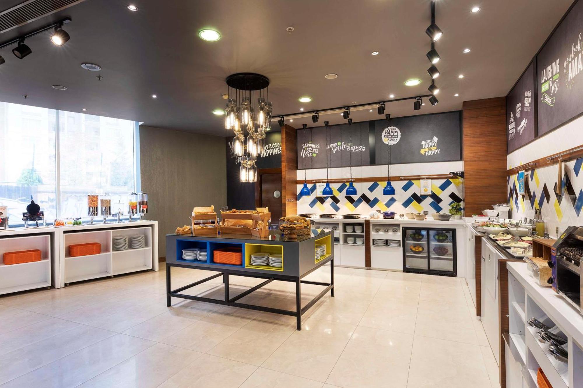 Hampton By Hilton Kayasehir 3*