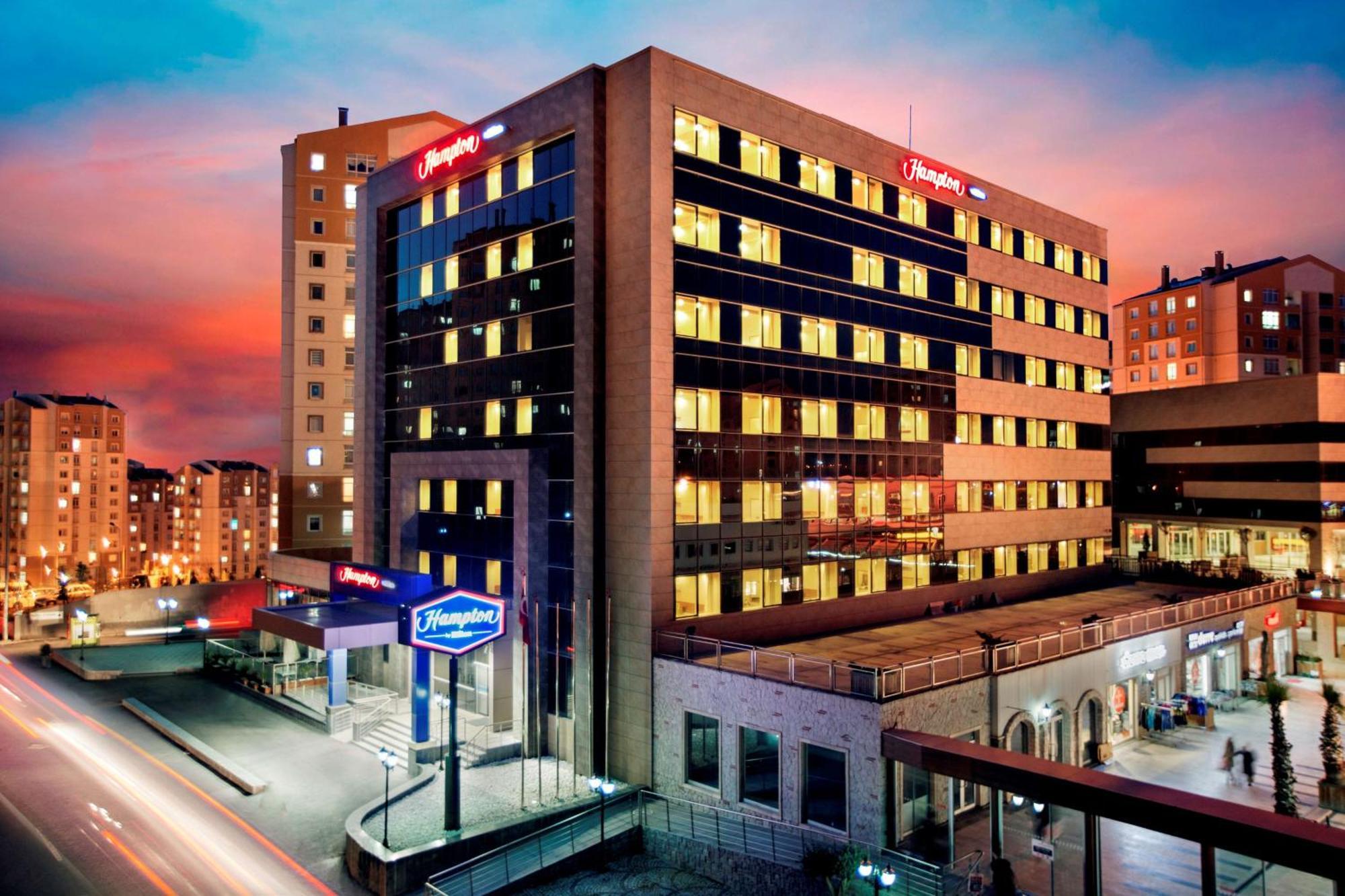 Hampton By Hilton Kayasehir 3*