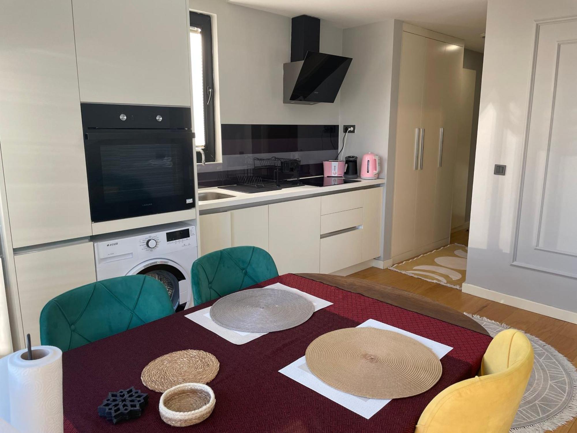 Apartment Luxury Fully Furnished Istanbul