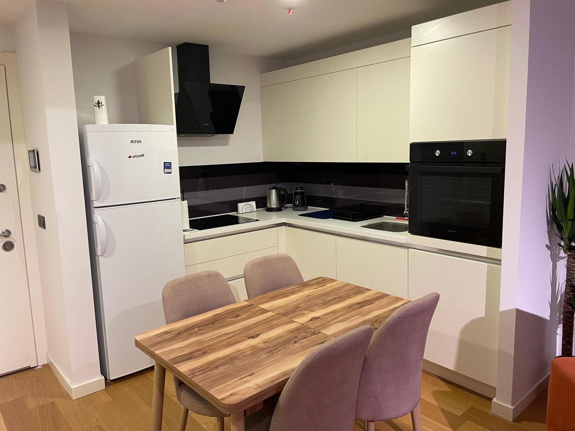 Luxury Fully Furnished