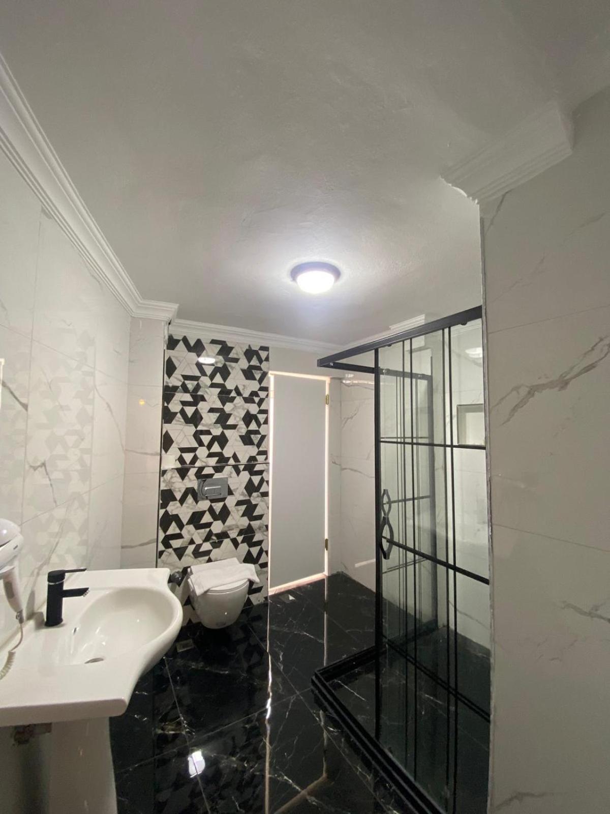 Ramo's By Ramo Apartment *