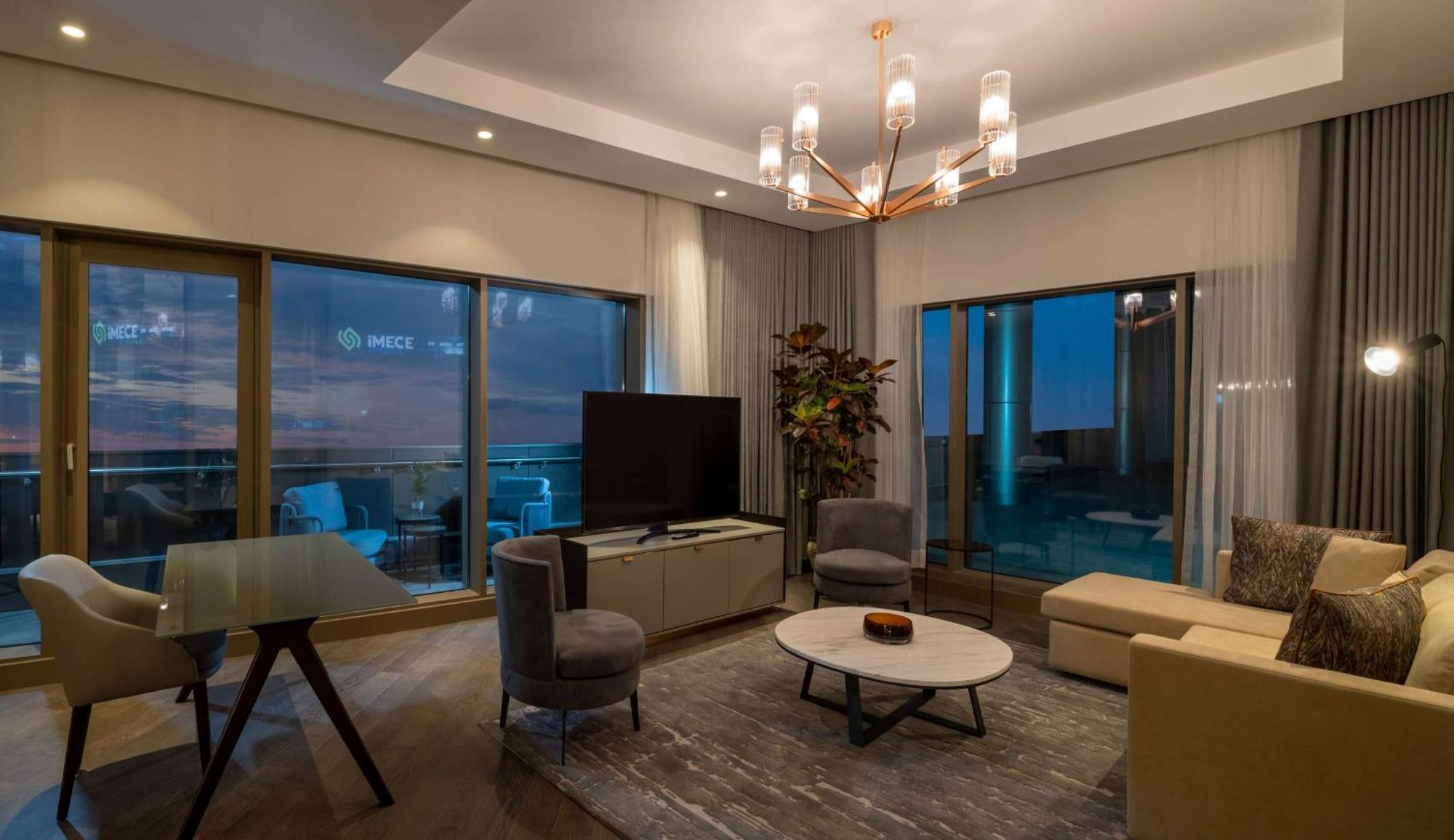 Hotel Hilton Mall Of 5*