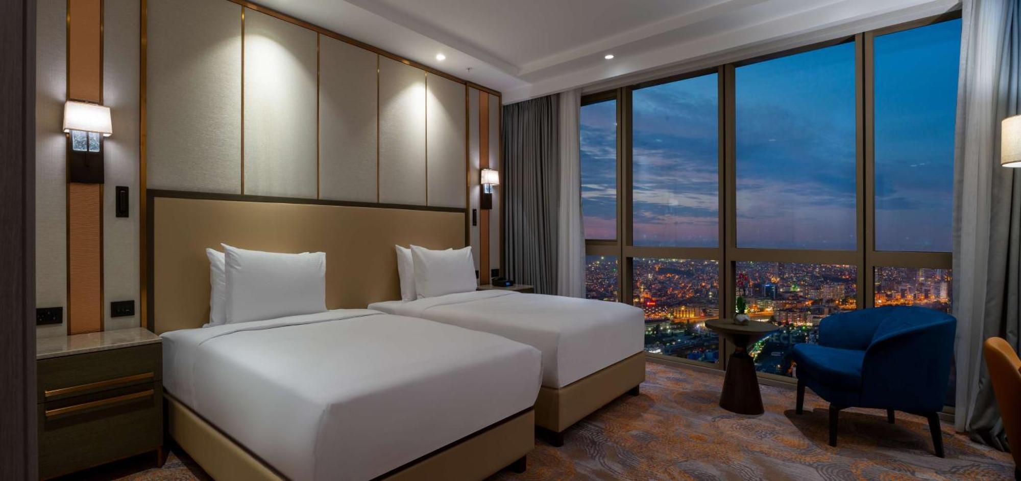 Hotel Hilton Mall Of 5*