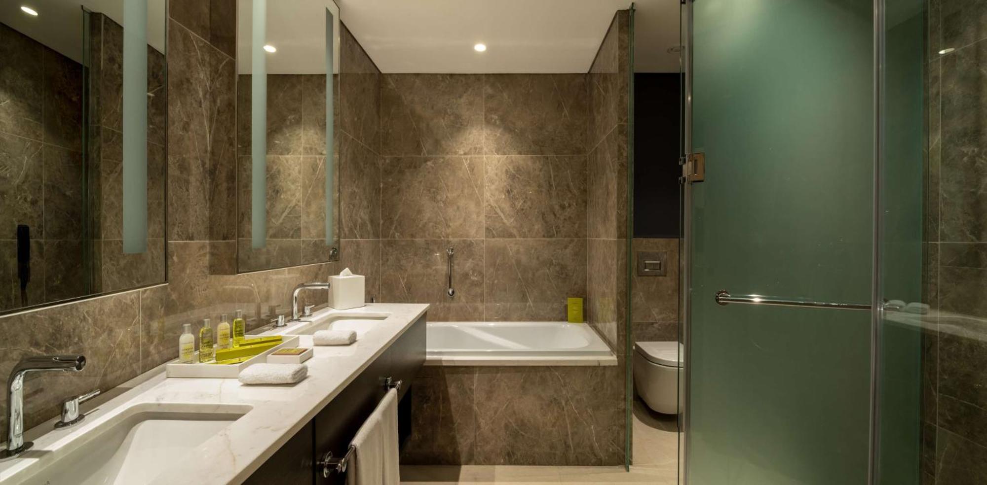 Hilton Mall Of Hotel 5*