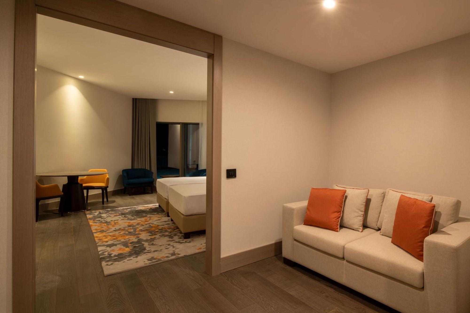 Hilton Mall Of 5*