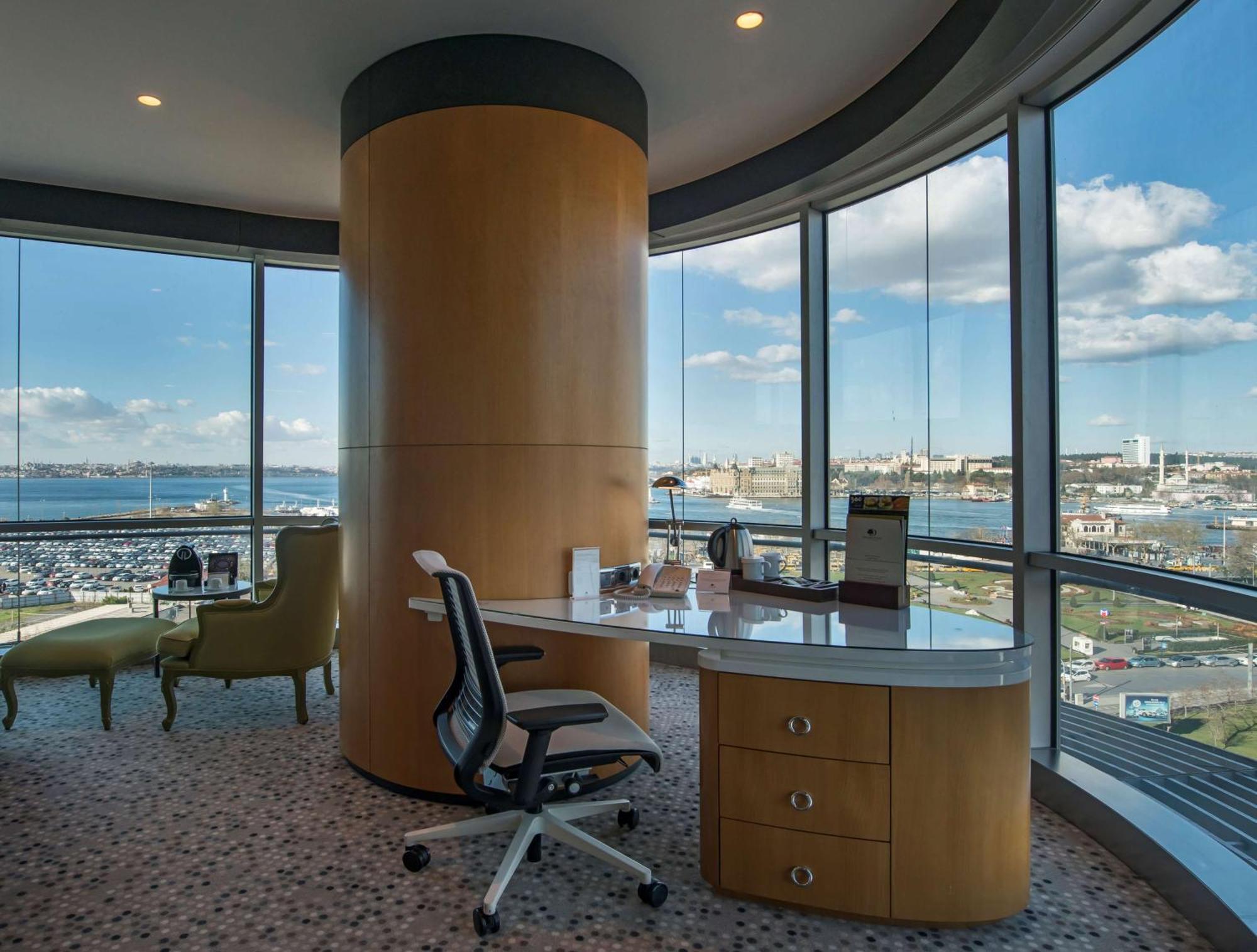 Doubletree By Hilton - Moda Hotel