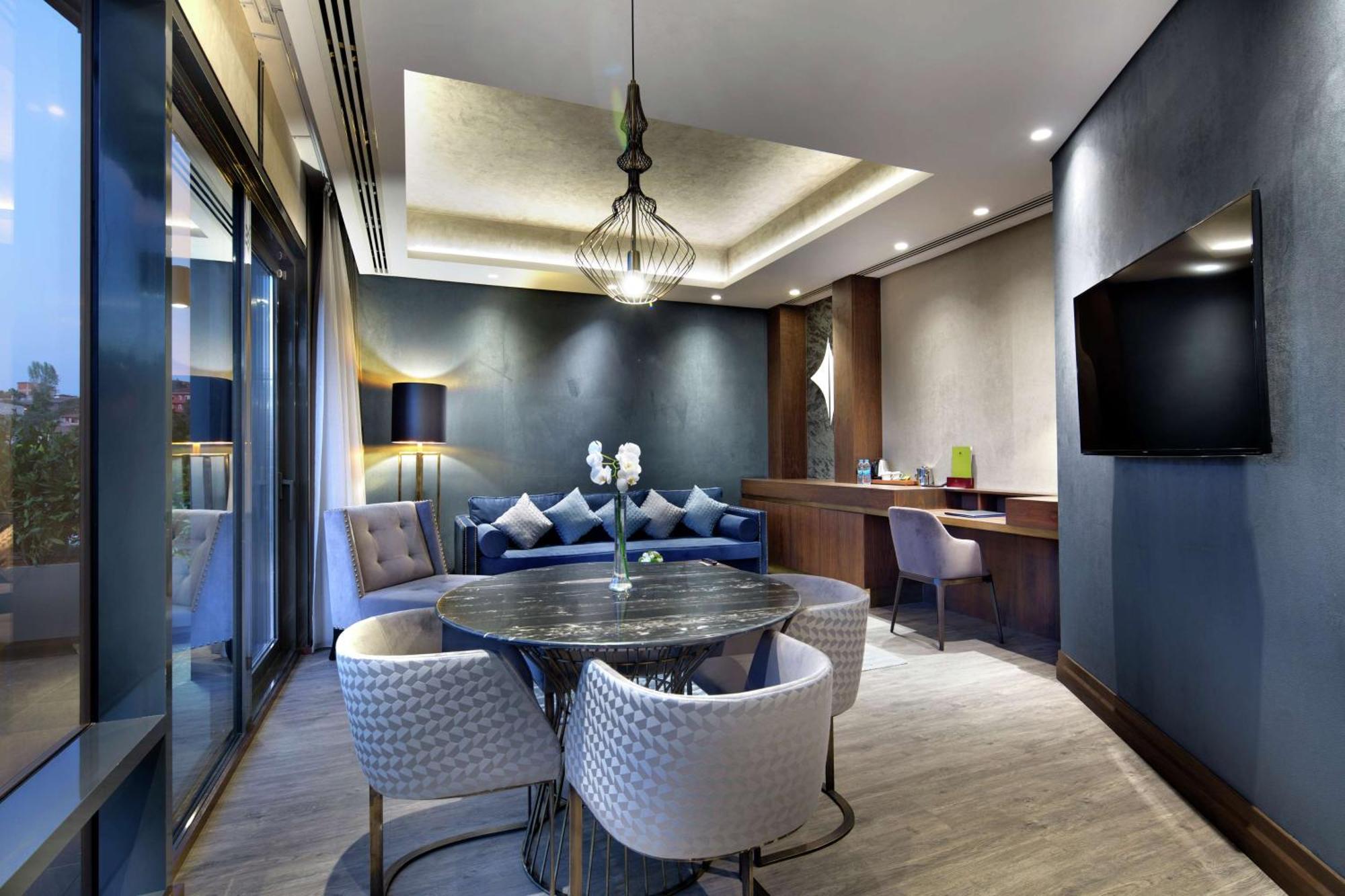 Doubletree By Hilton - Piyalepasa Hotel Istanbul