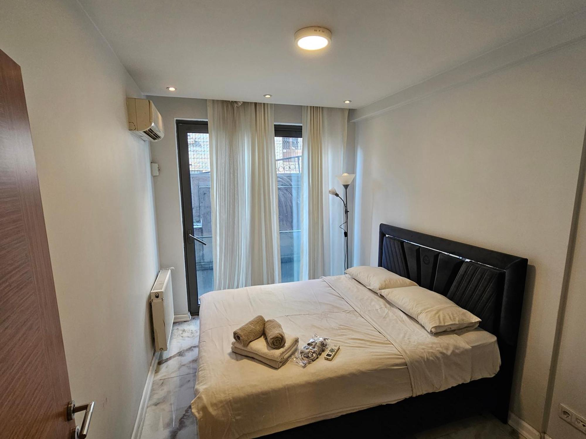 Perfect Taksim, 2 Bedroom, Pool, Gym, Sauna * Istanbul