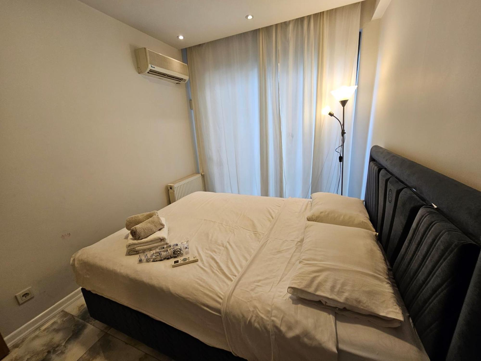 Perfect Taksim, 2 Bedroom, Pool, Gym, Sauna Apartment
