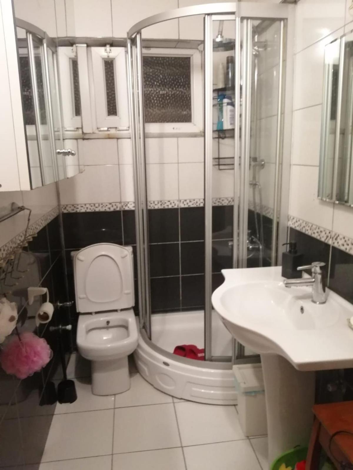 Apartment 1+1 Flat In Cihangir With Cozy Backyard *