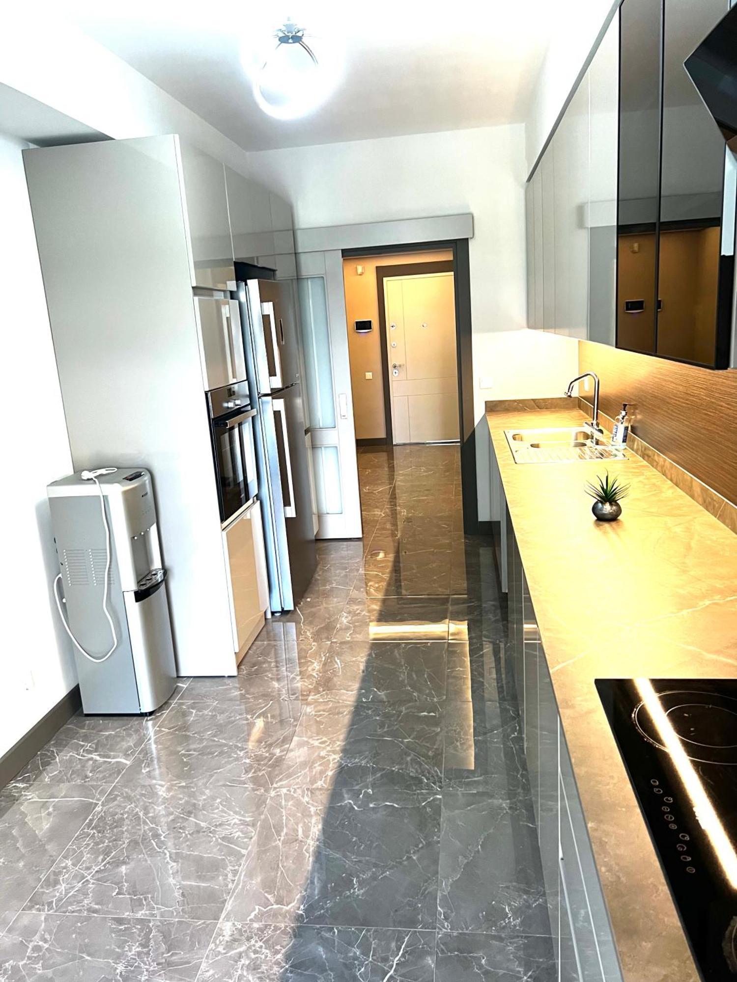 Family Luxury 3 Bedroom 1 Saloon