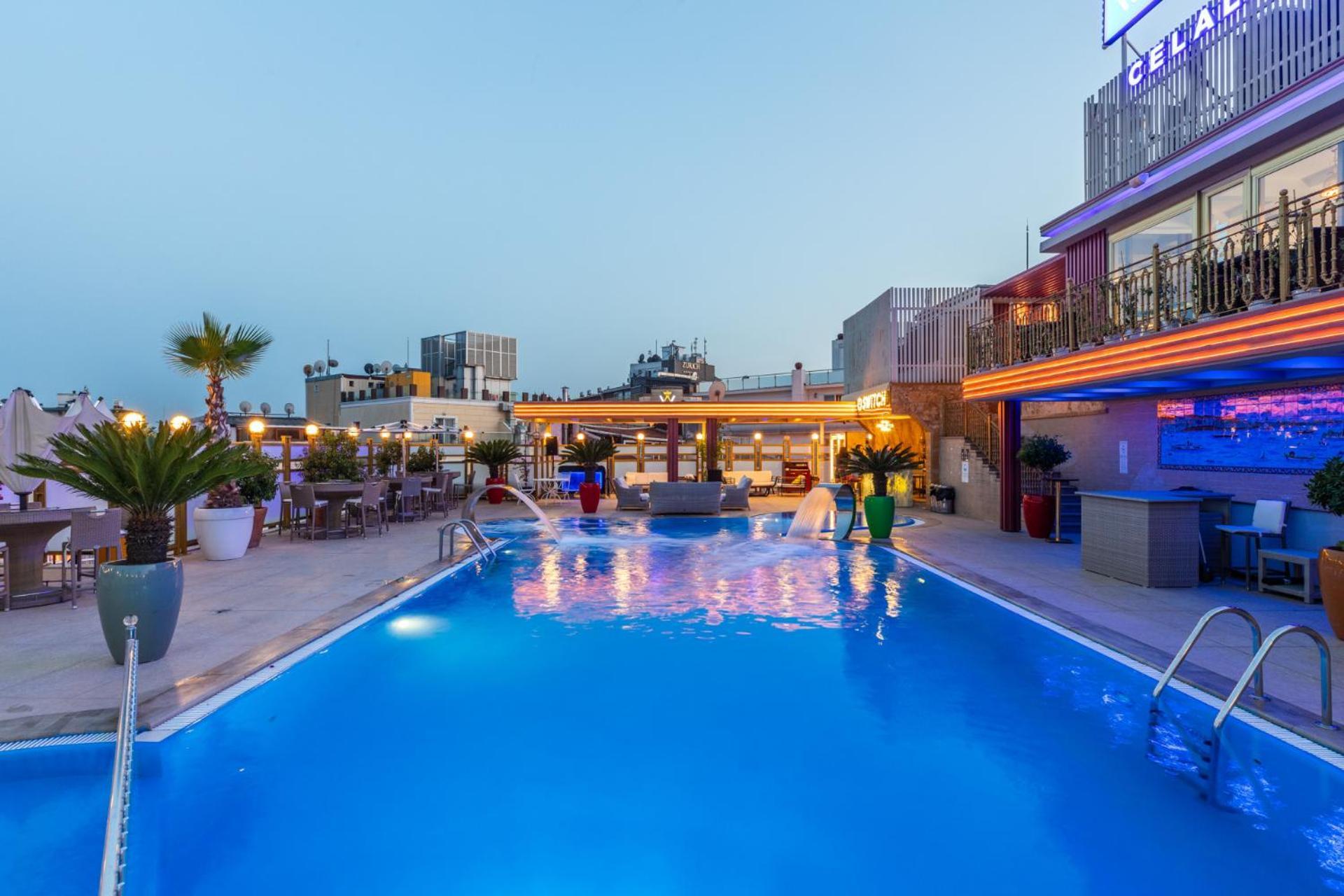 Wyndham Old Hotel 5*