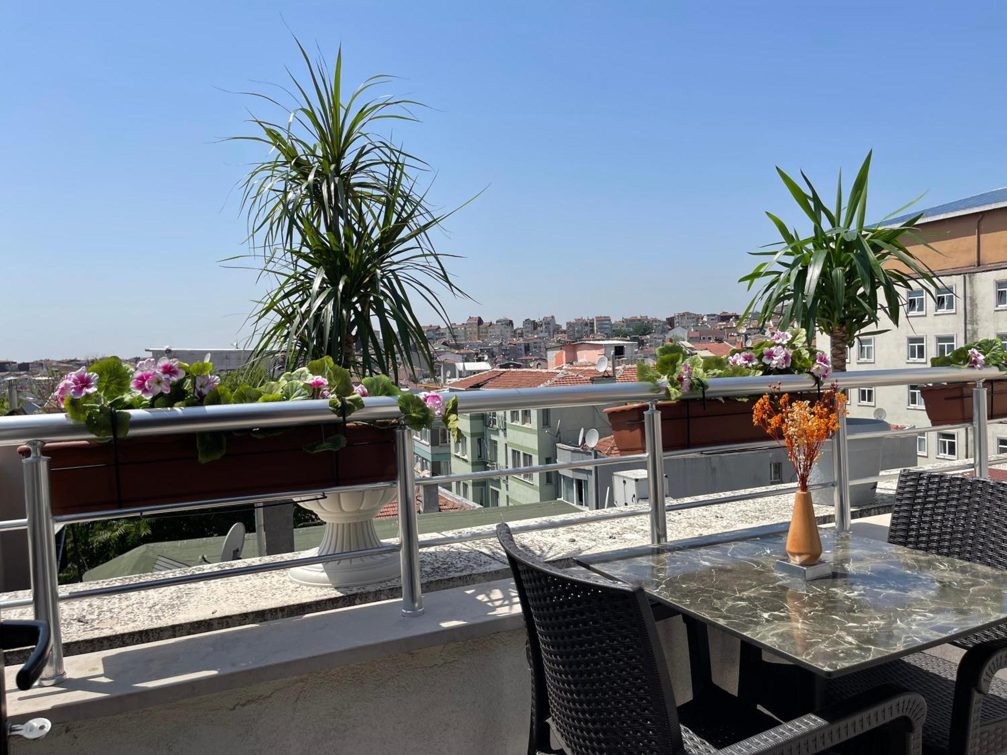 Elegance Aparthotel