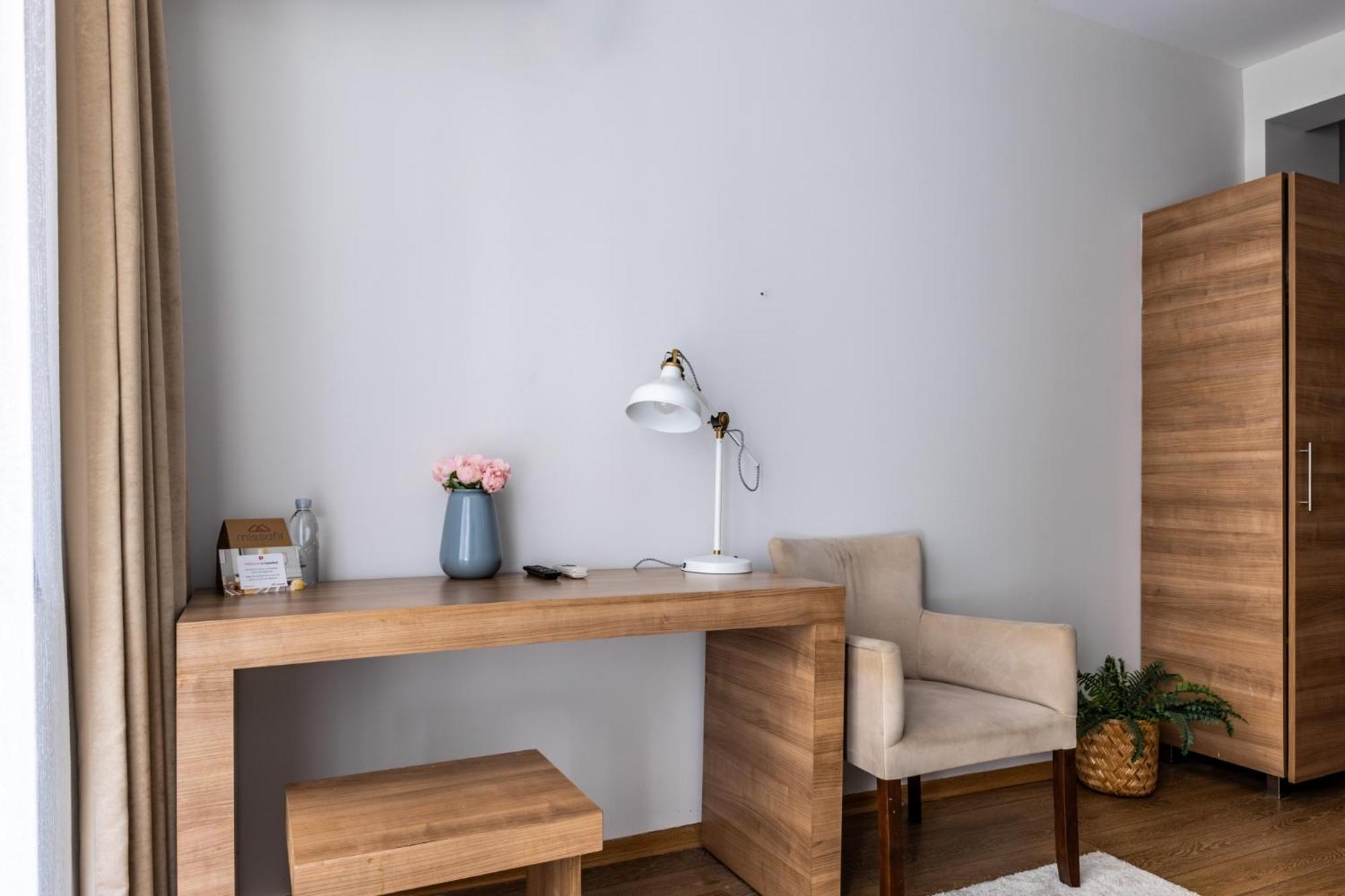 Flat W Backyard 10 Min To Taksim And Citys Mall Apartment Istanbul