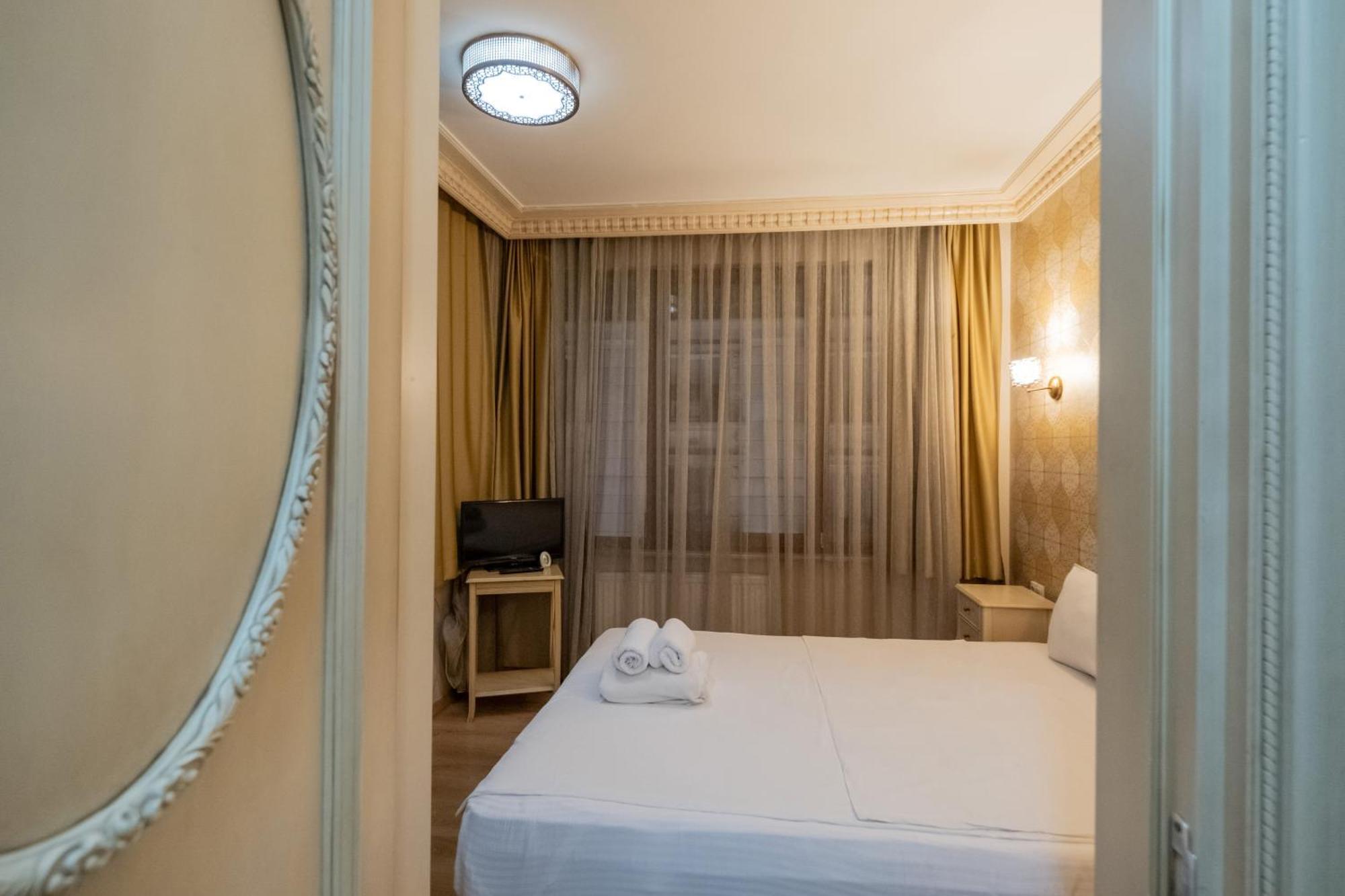 Felicity Hotel 3*