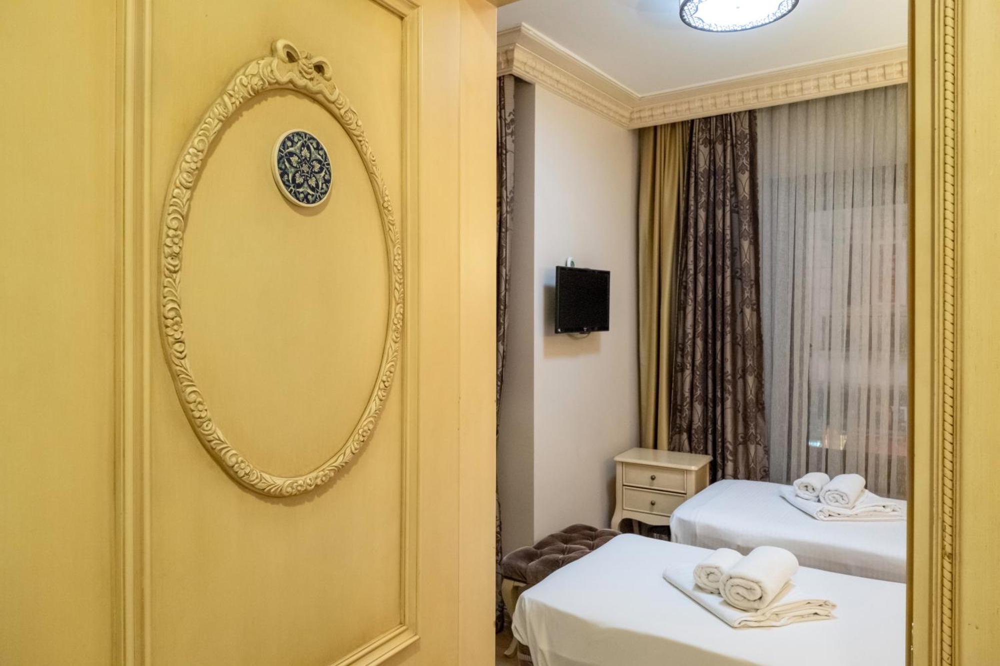 Felicity Hotel 3*