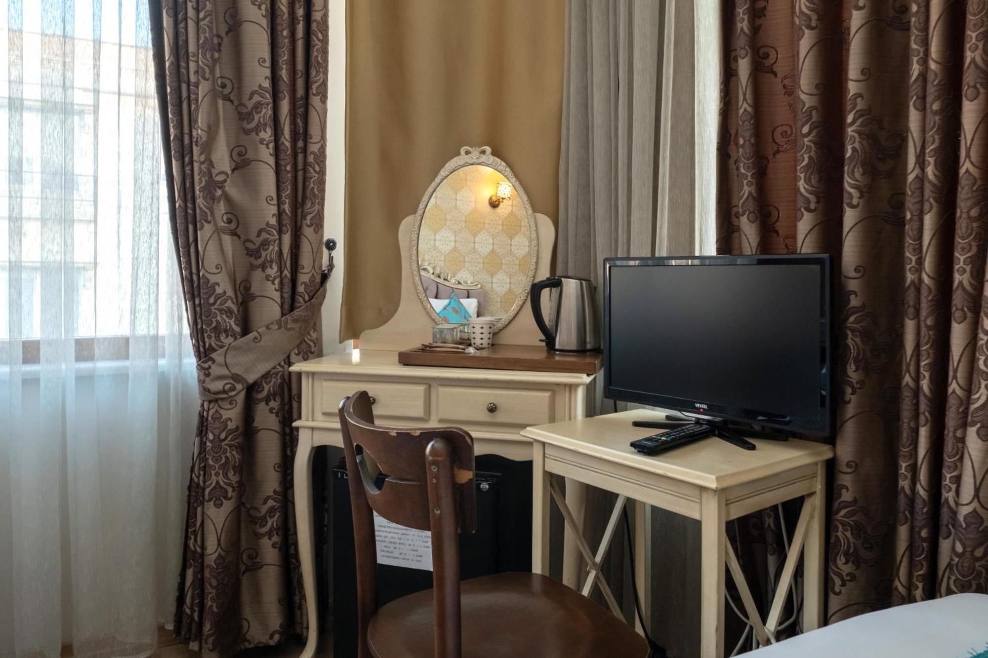 Felicity Hotel 3*