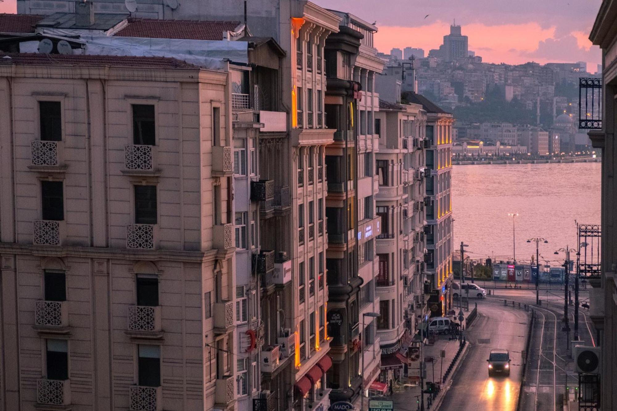 Felicity Istanbul