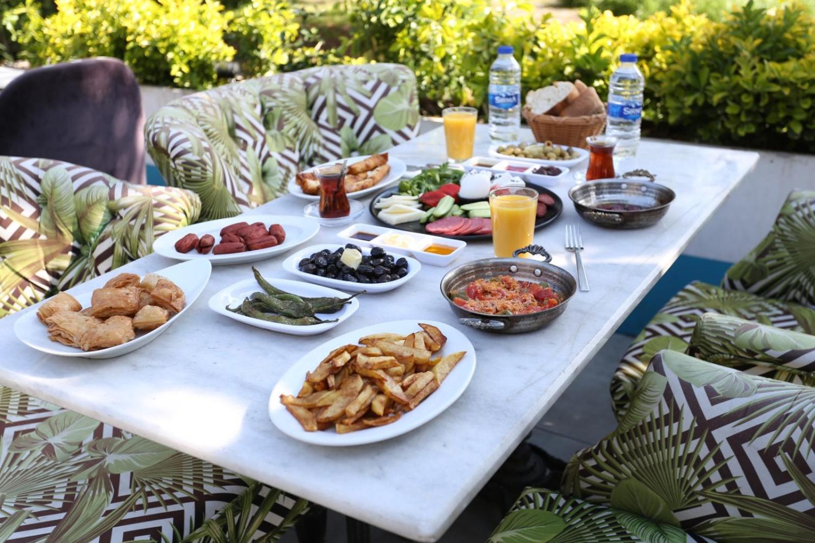 Otel Turkuaz 3*