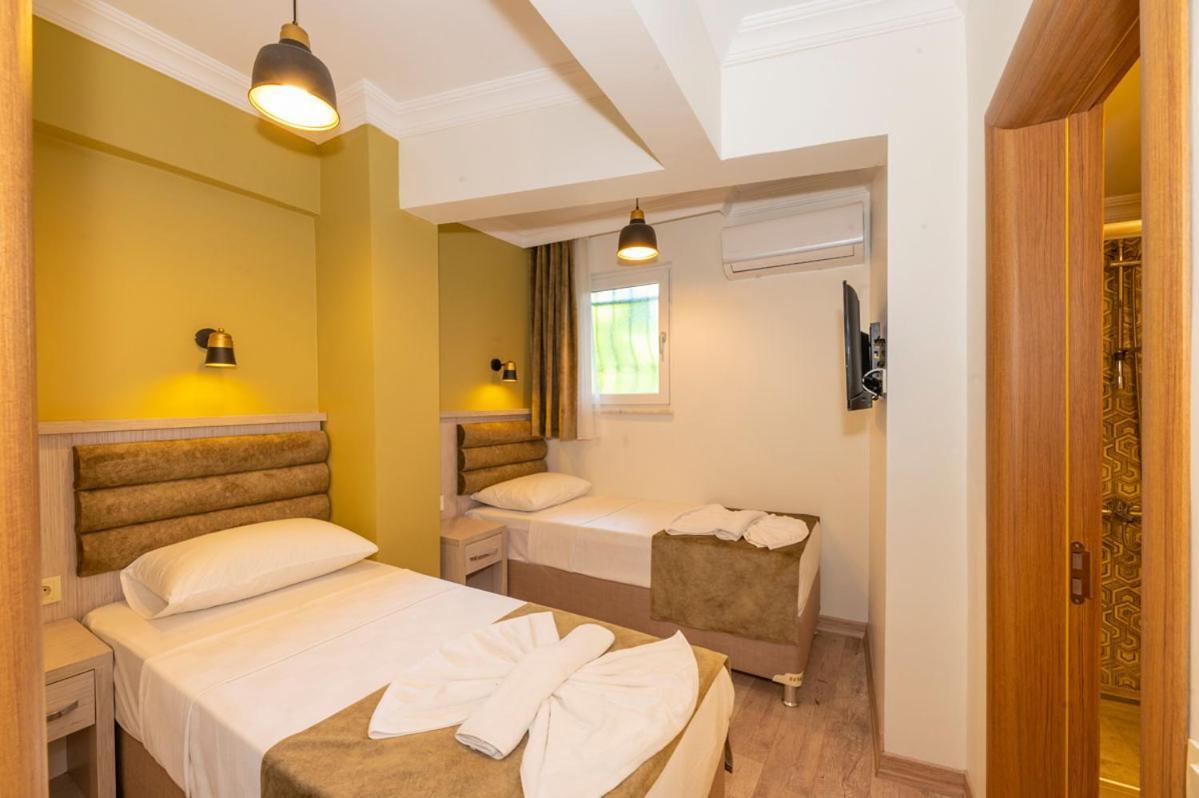 Bazaar Old Hotel 2*