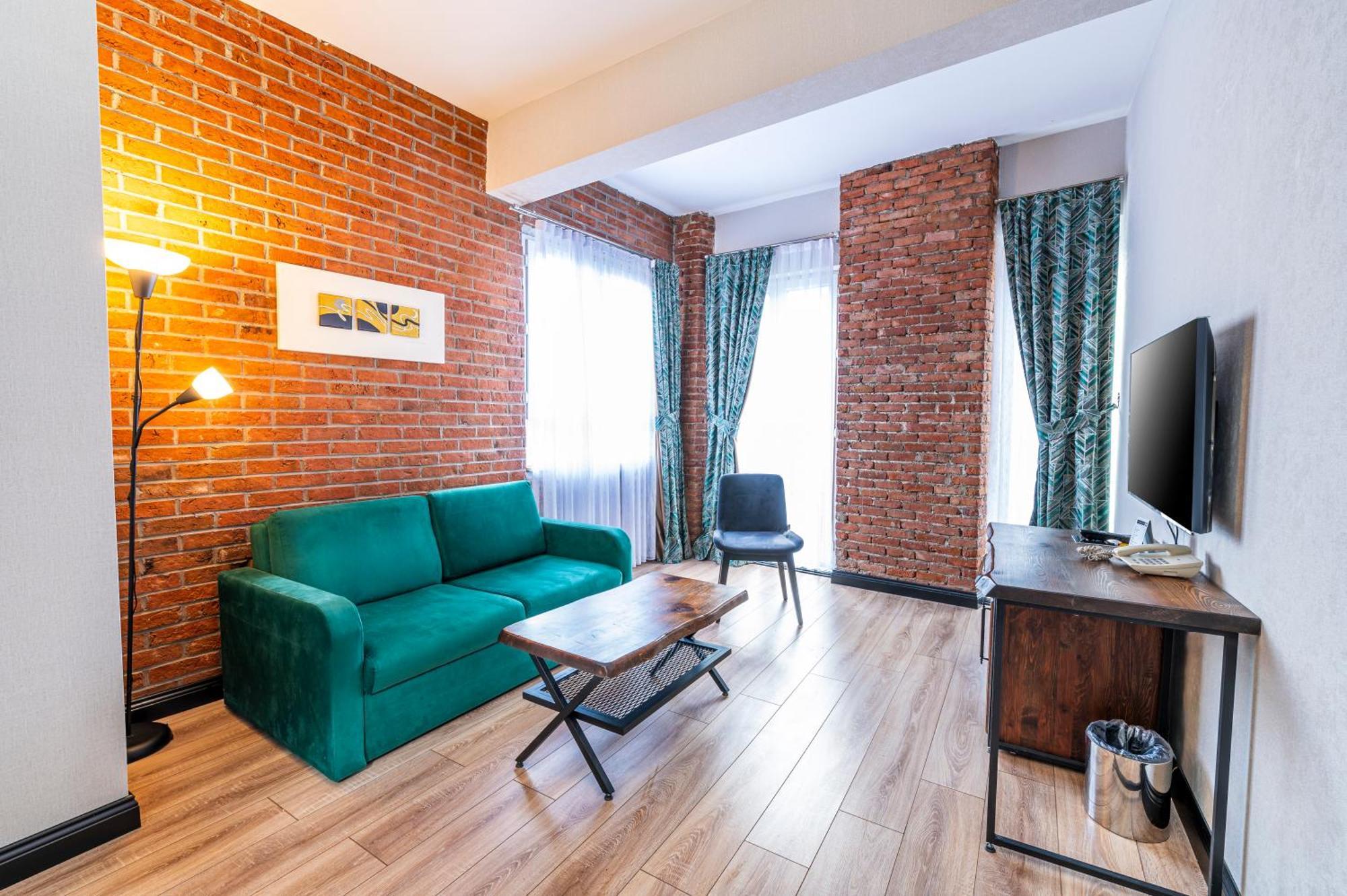 Karaköy Aparts Otel 4*