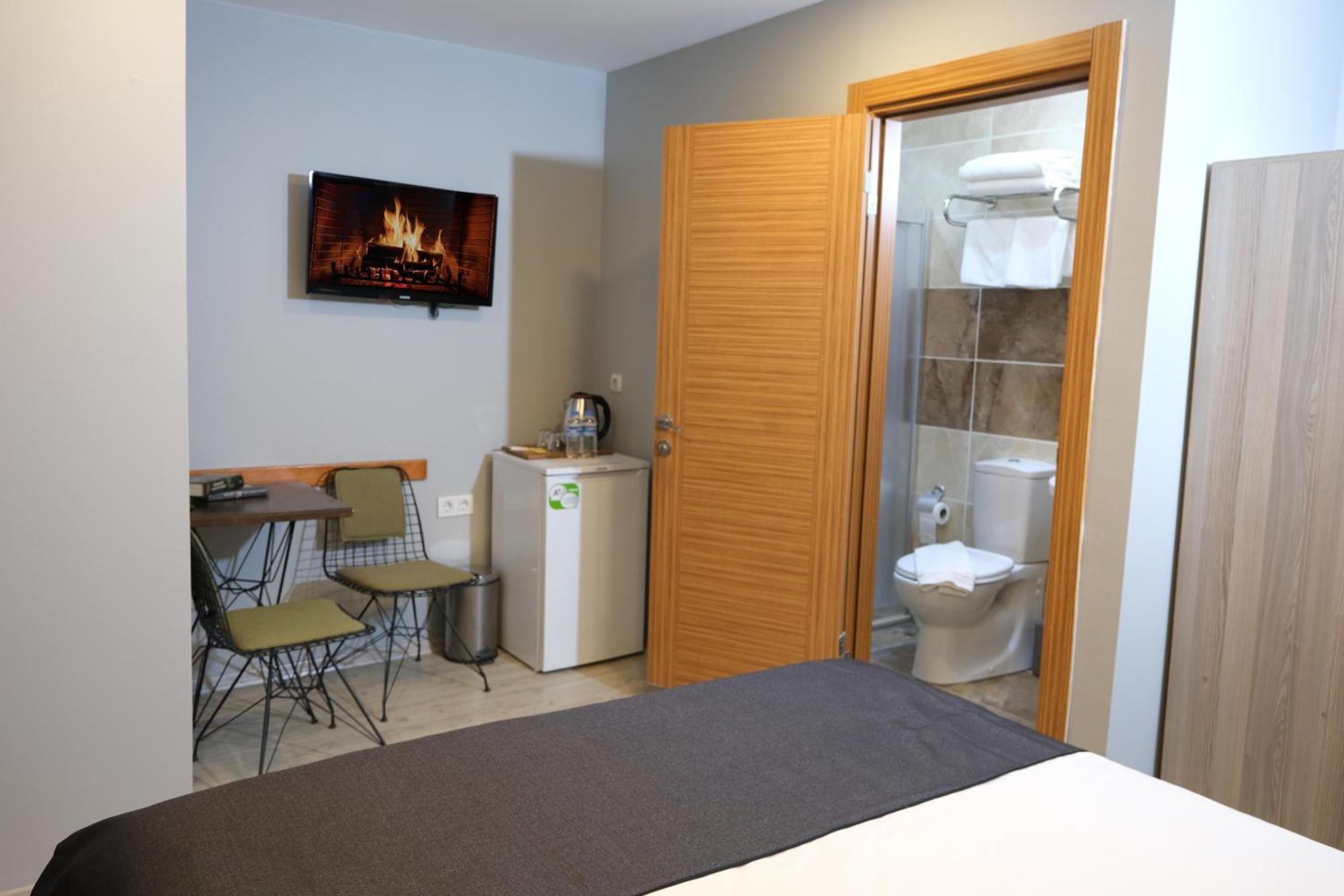 Pera Aparthotel