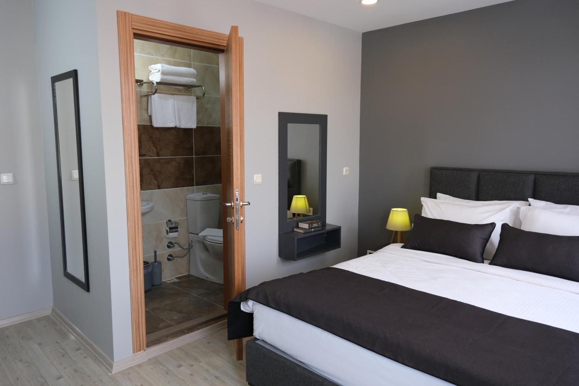 Pera Aparthotel