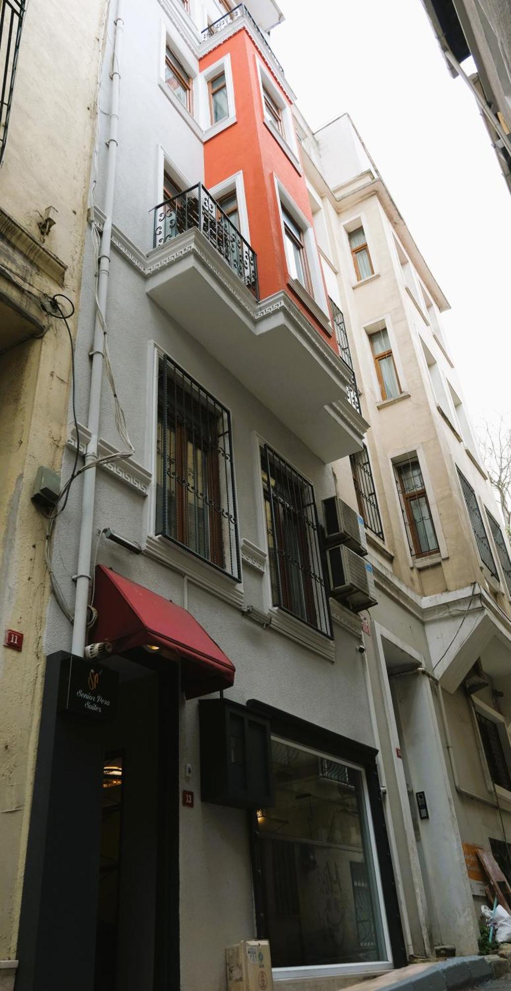 Pera Aparthotel