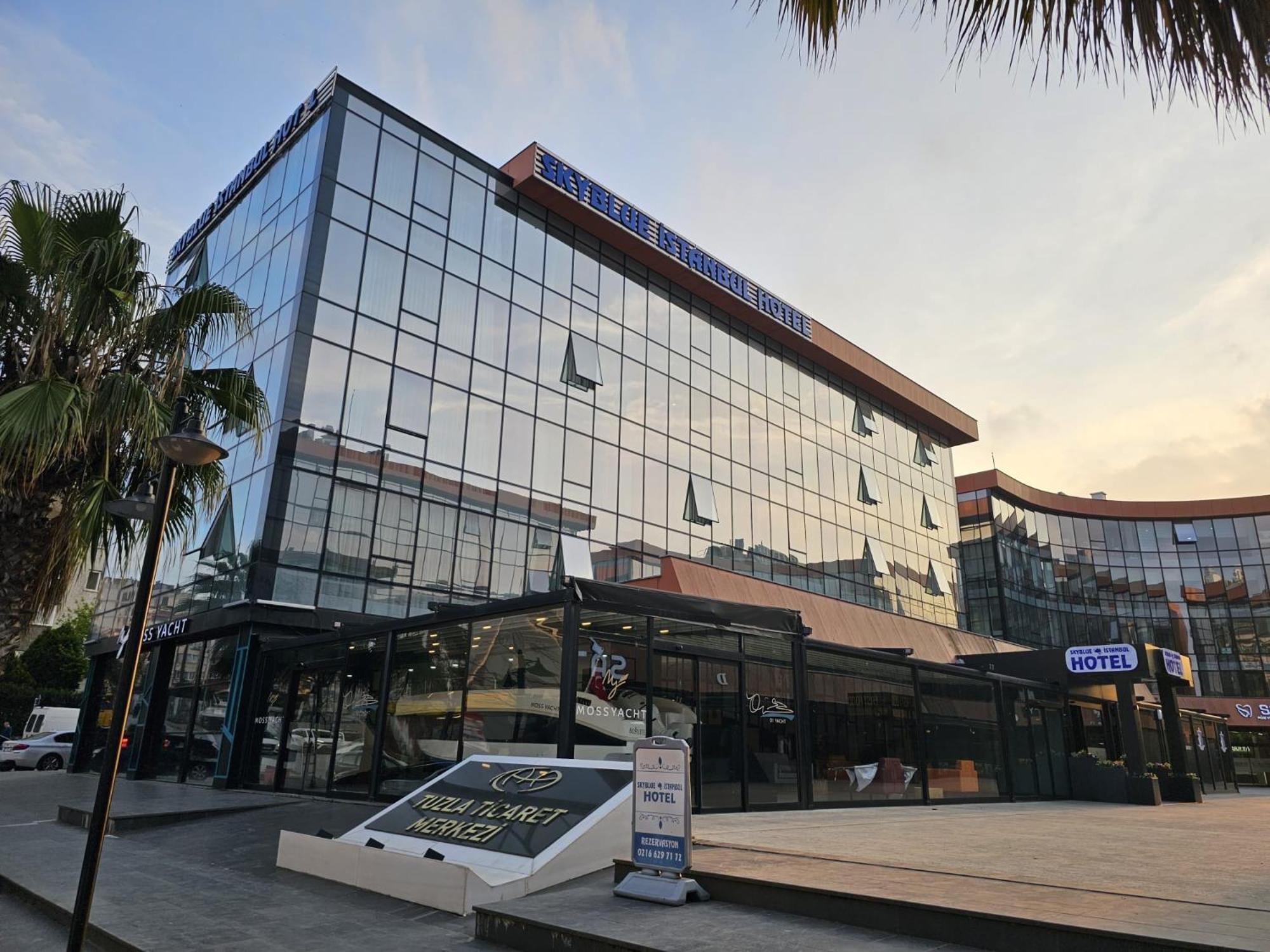 Aparthotel Skyblue *