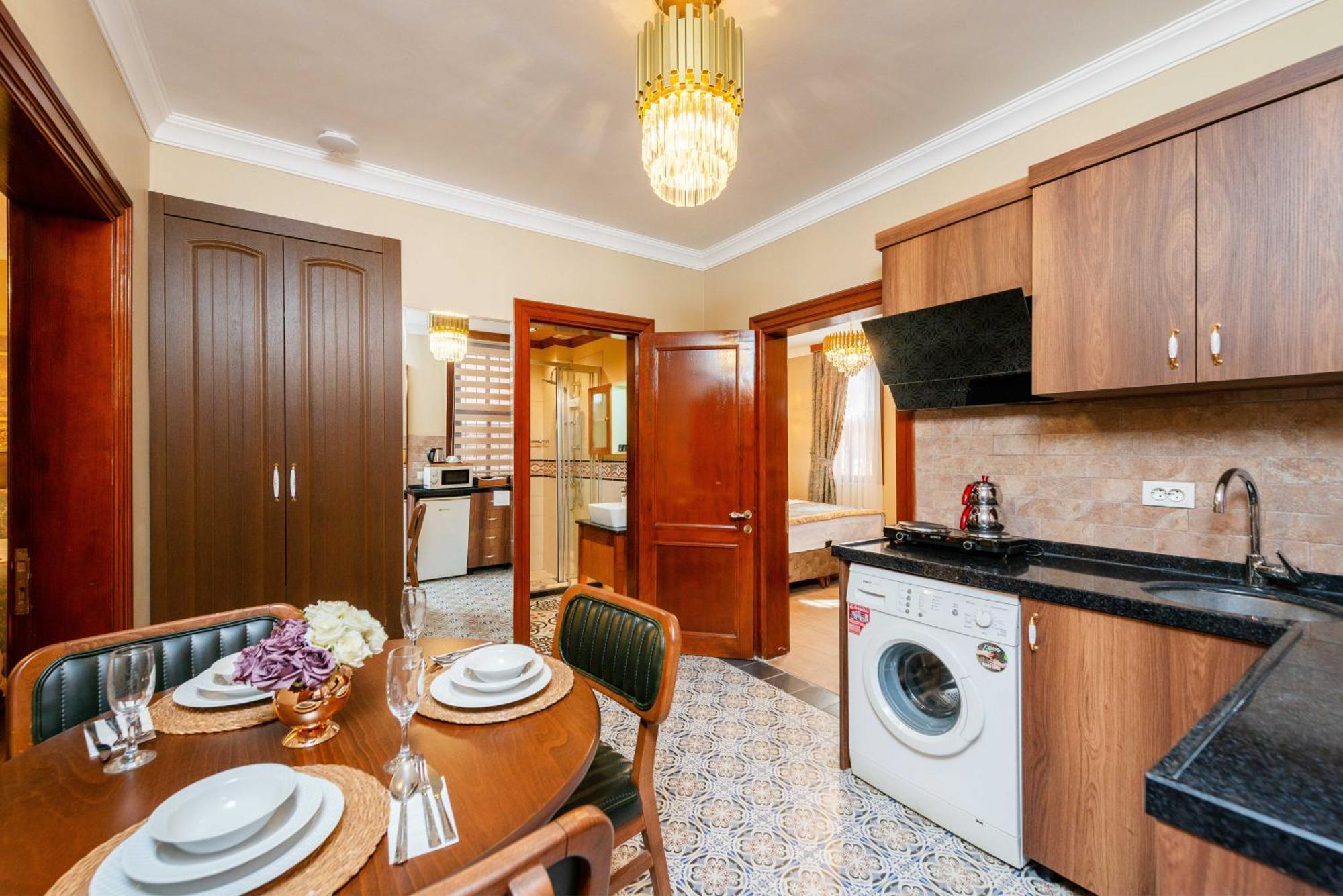 Brown Mansion Oldcity Otel *