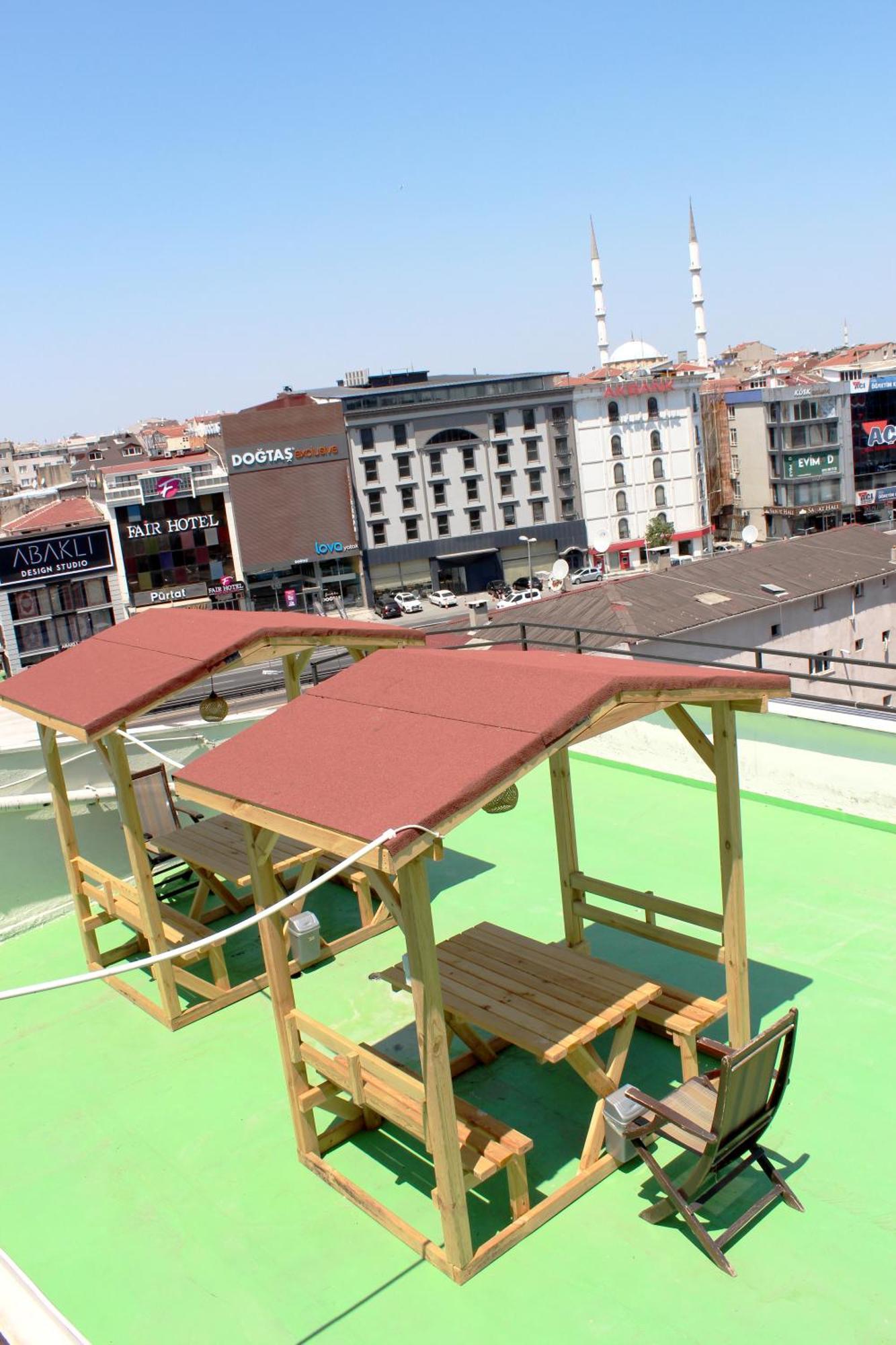 Aparthotel White Crown Ve Yasam Merkezi