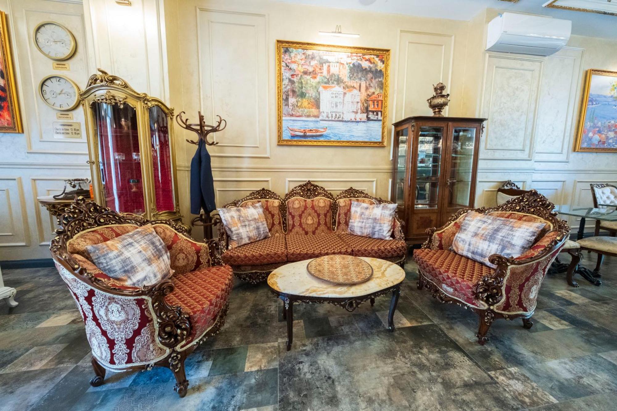 Solomon's Mansion Hotel *