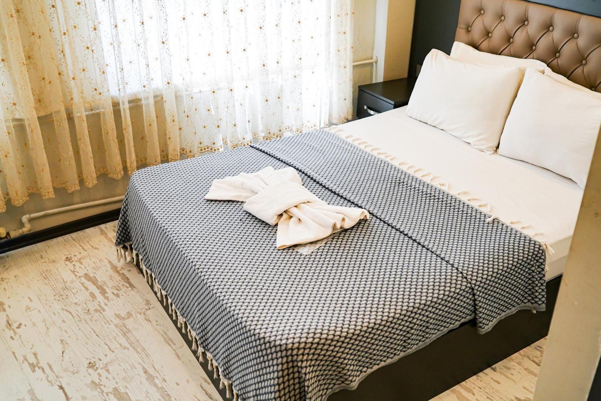 Paradise Hotel