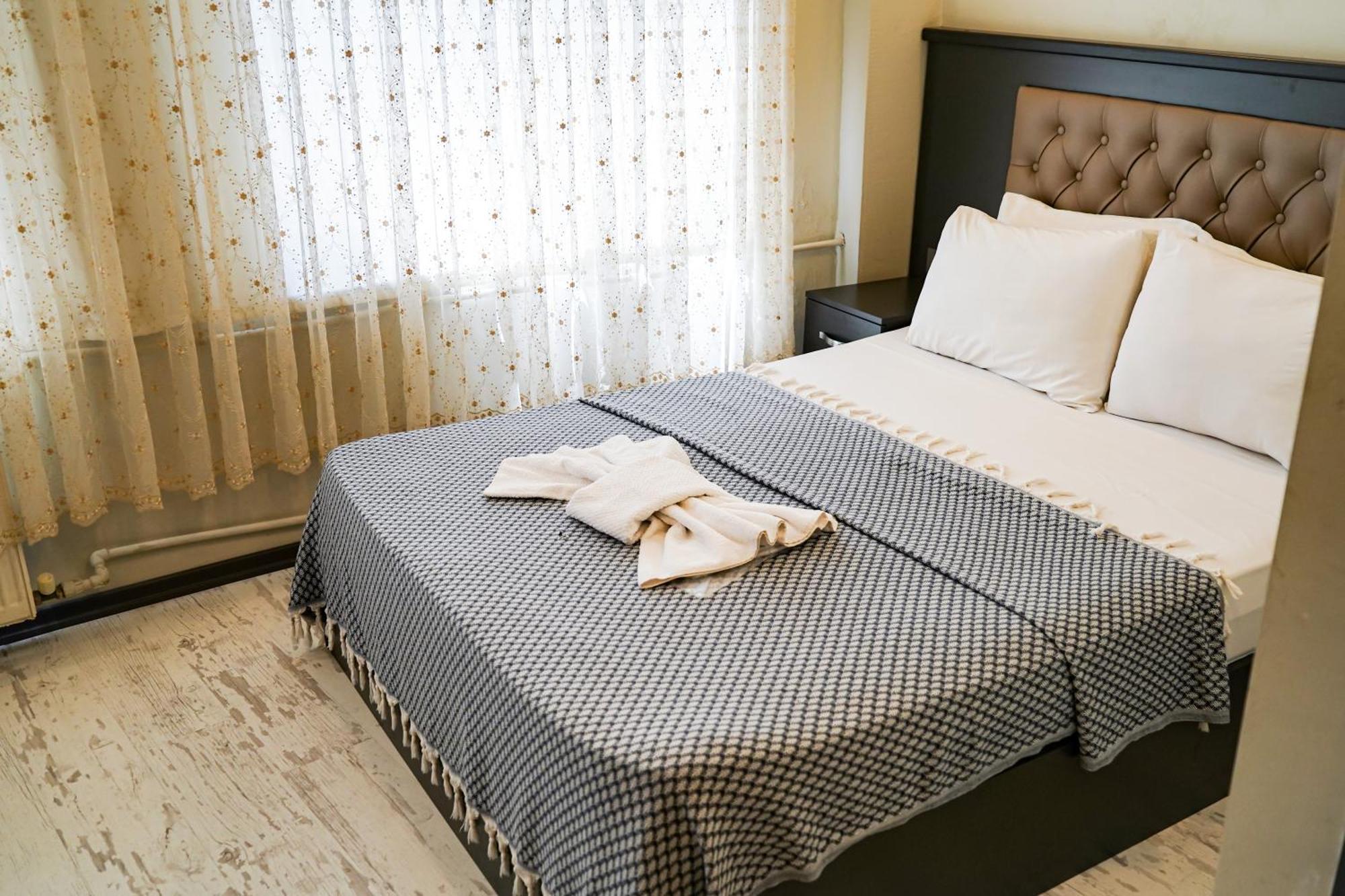 Paradise Hotel 3*