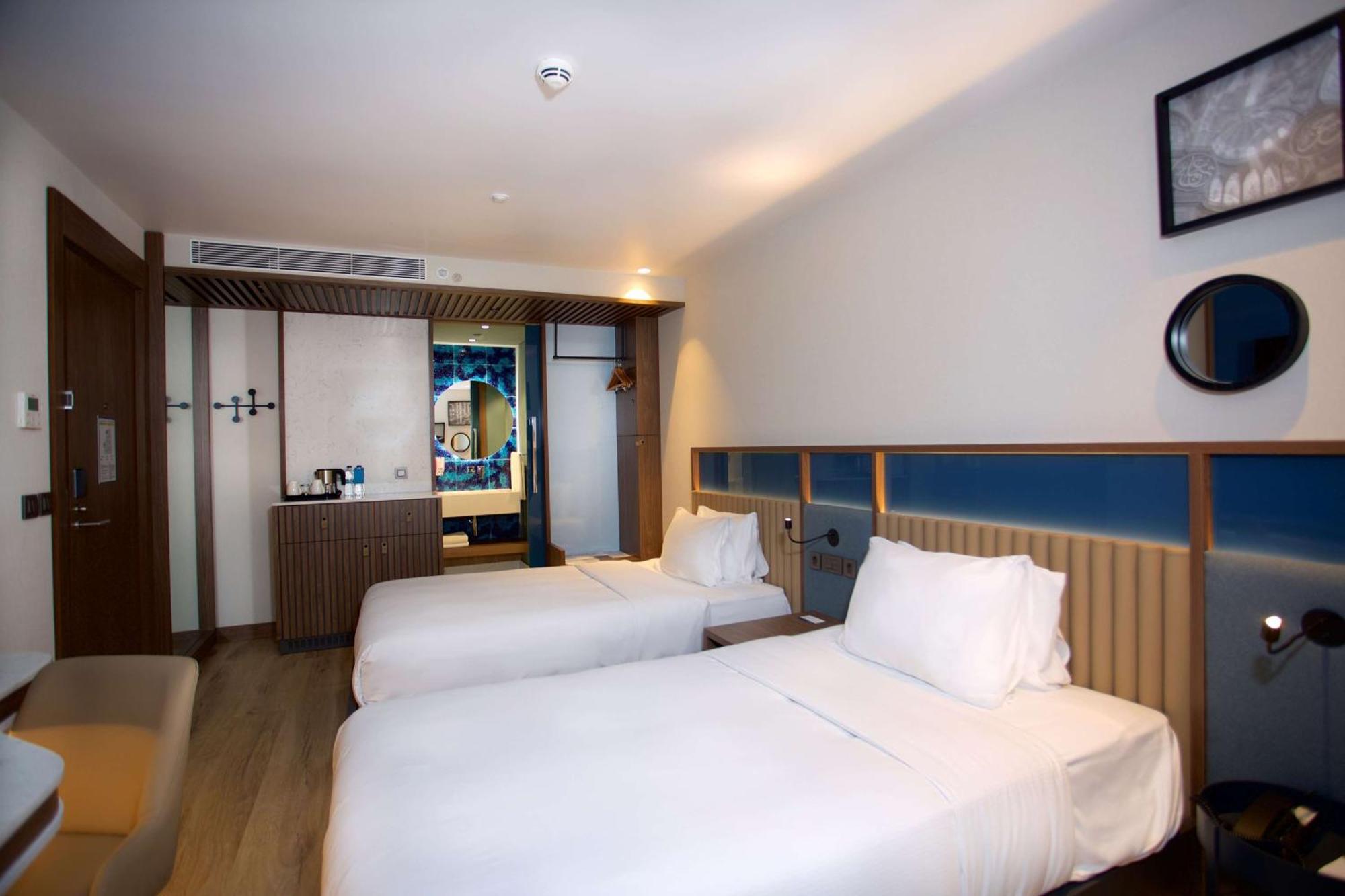 Hampton By Hilton Old Hotel 3*
