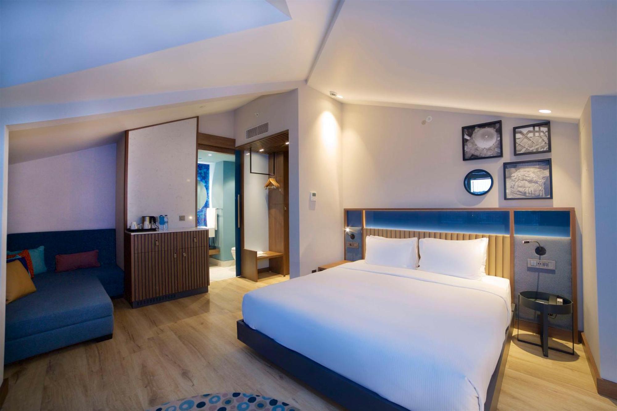 Hampton By Hilton Old Hotel 3*