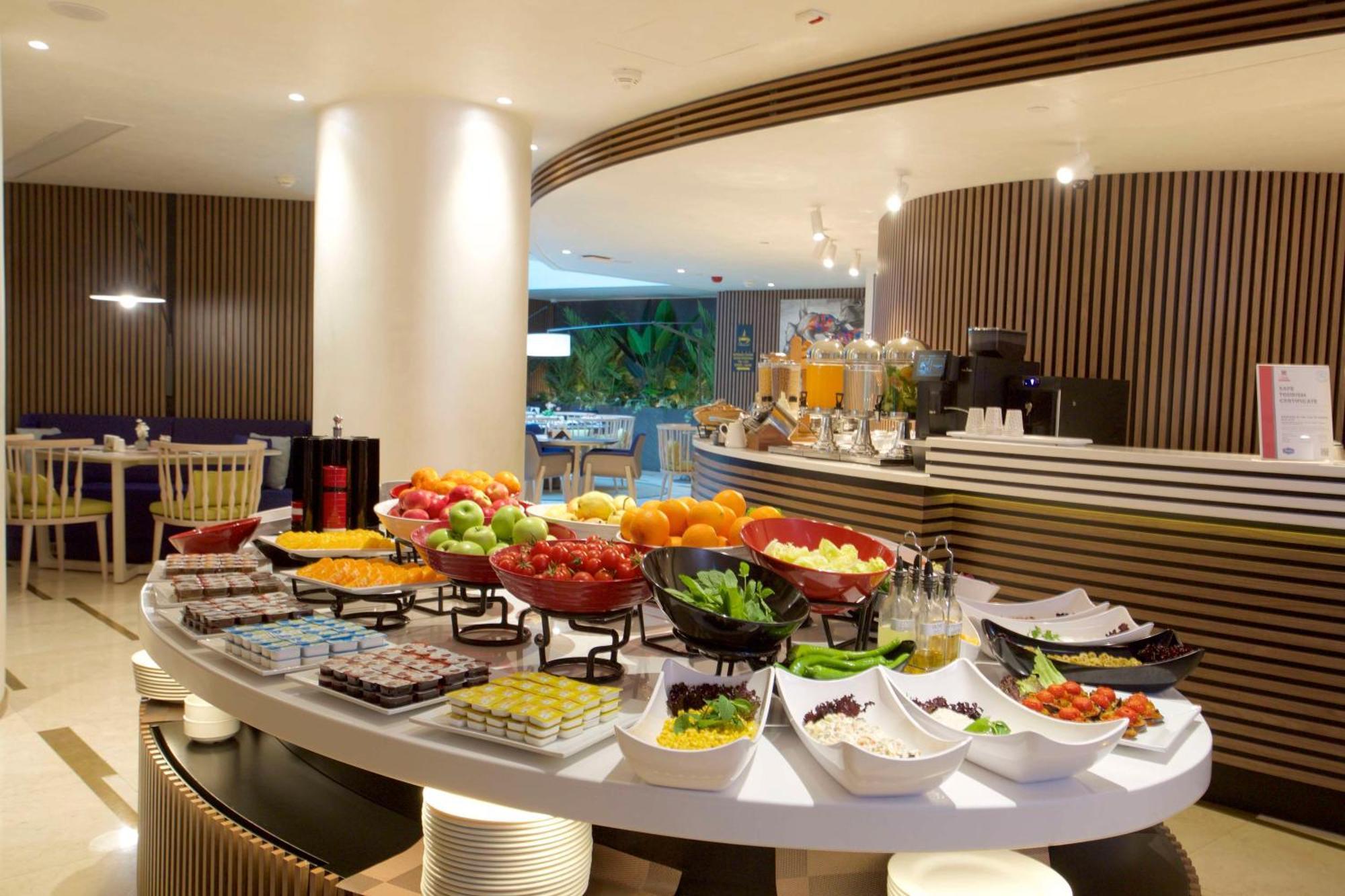 Hampton By Hilton Old Hotel 3*