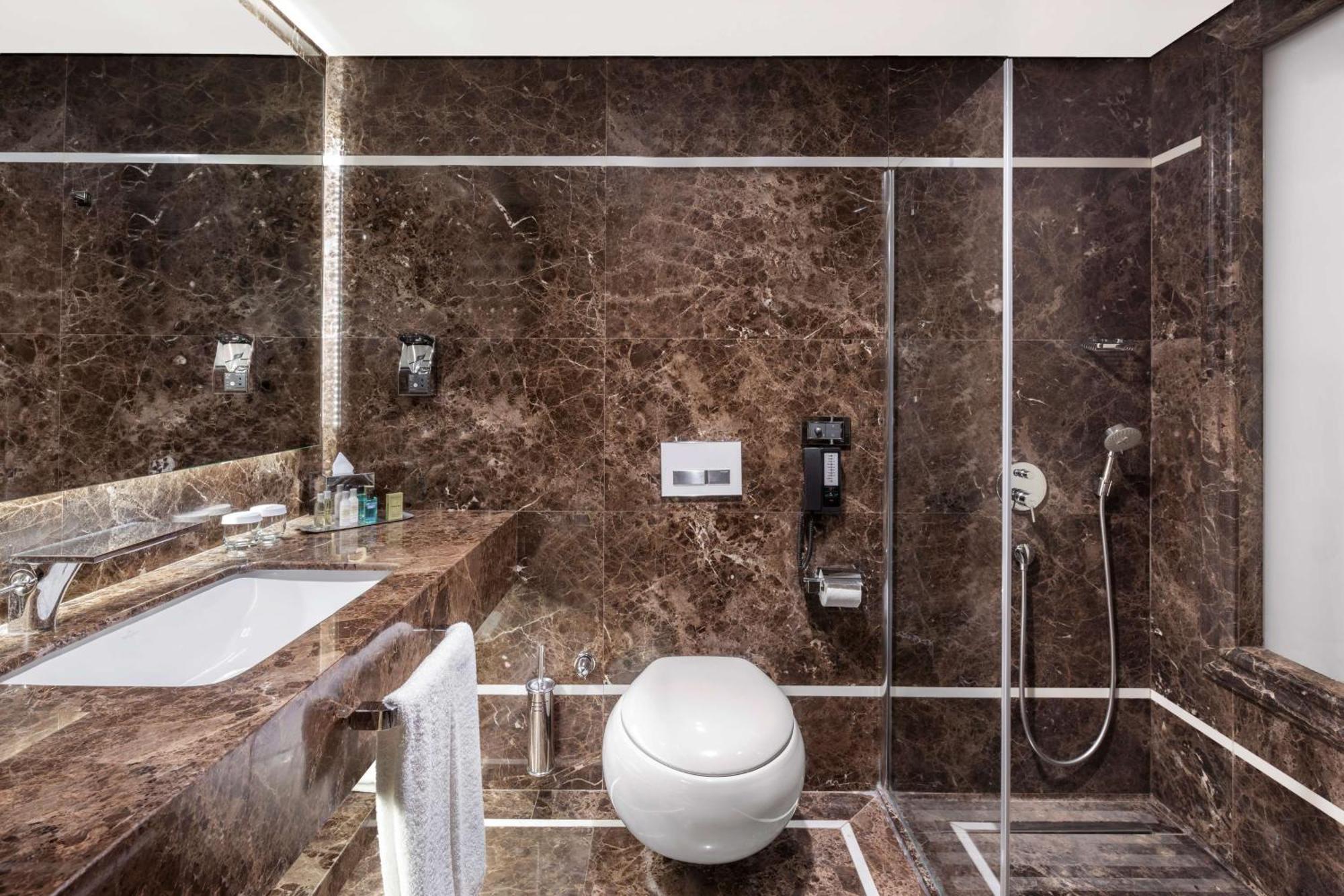 Doubletree By Hilton Gayrettepe Hotel Istanbul