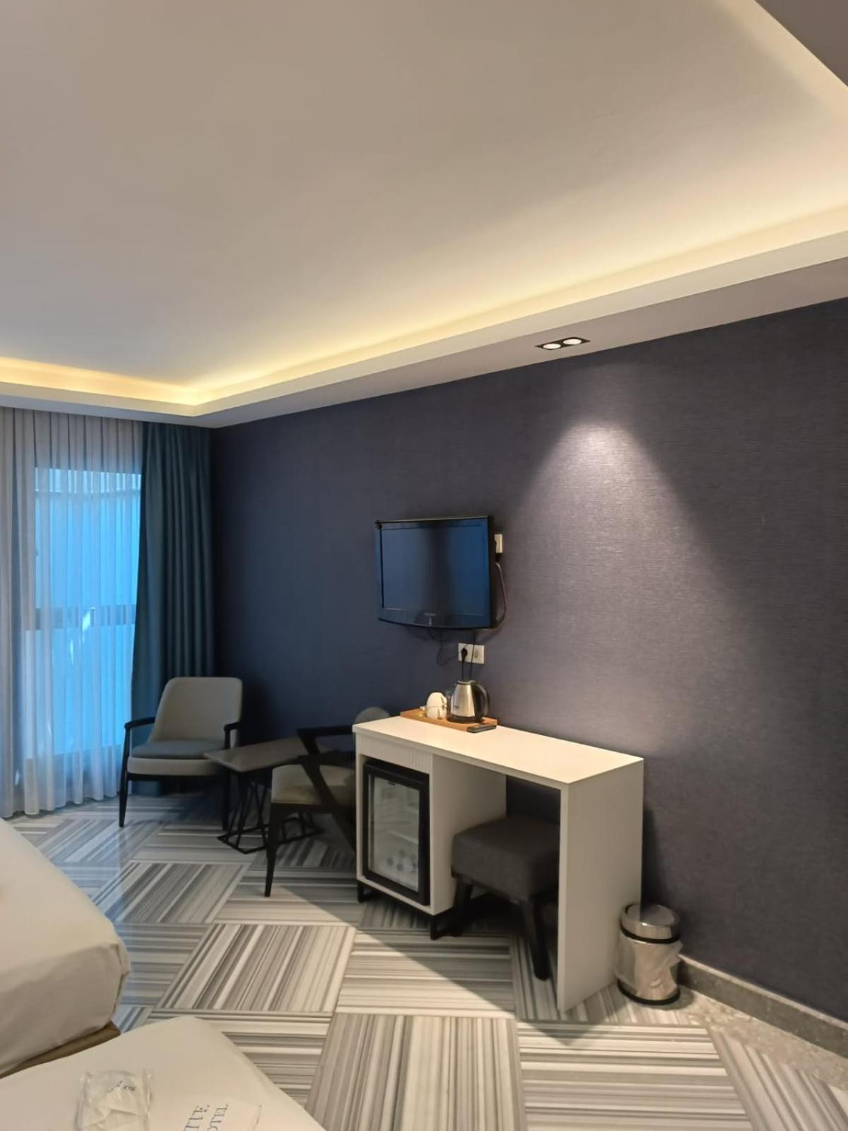 Sel Hotel *