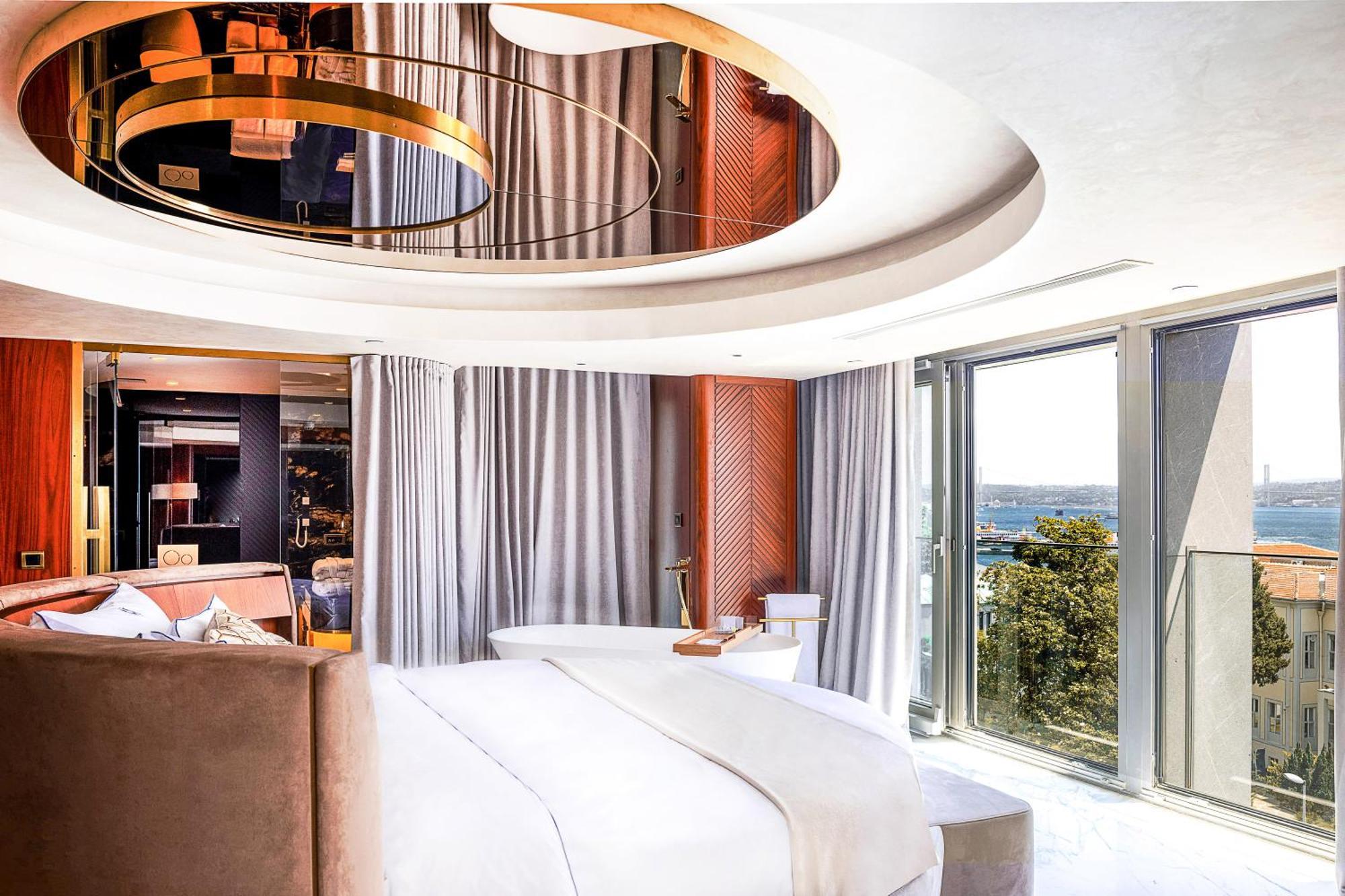 Hotel The Maestro *